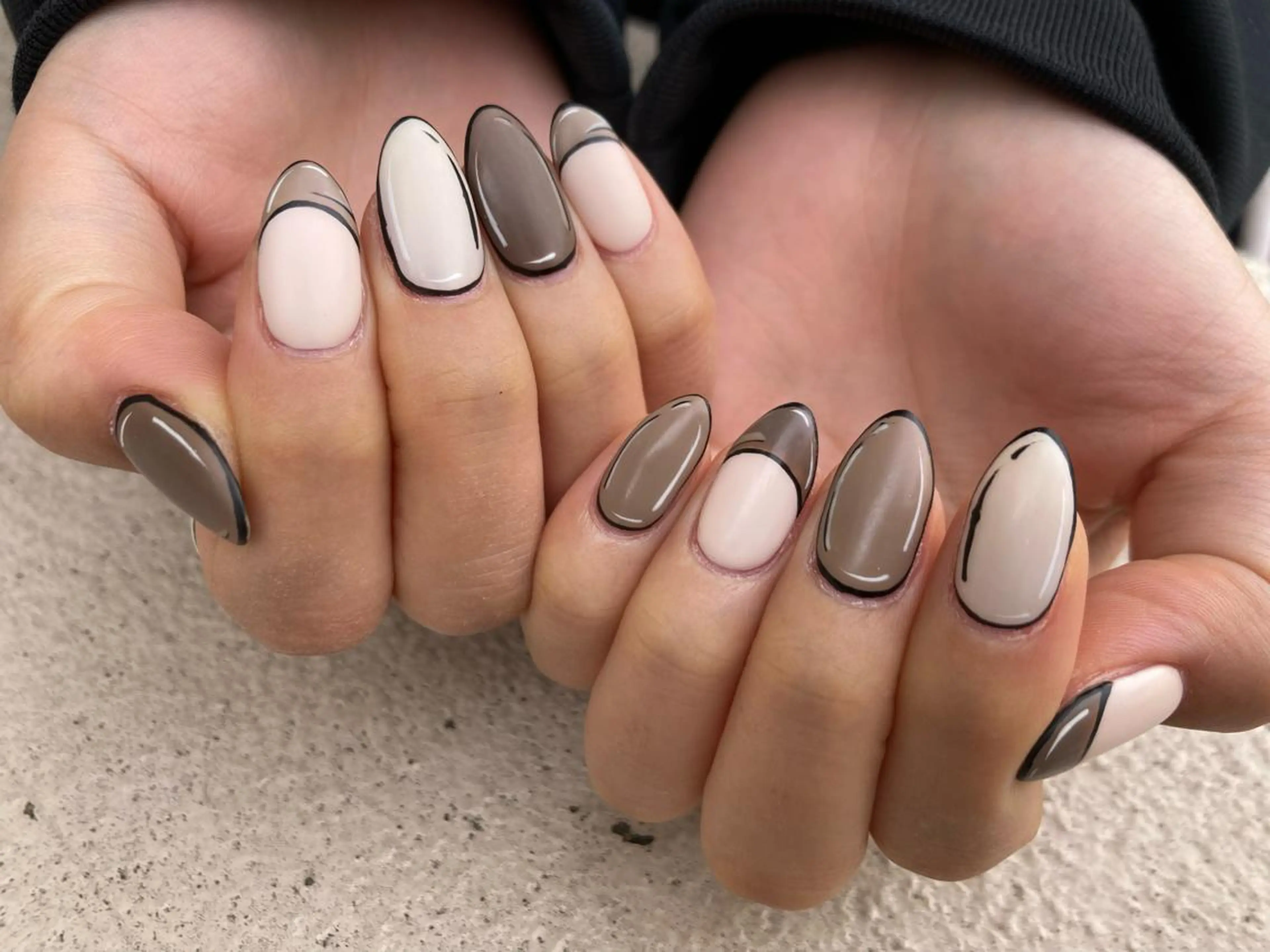 ミディアム ネイル ハンドネイル フットネイル ✴︎ Delightのネイルデザイン