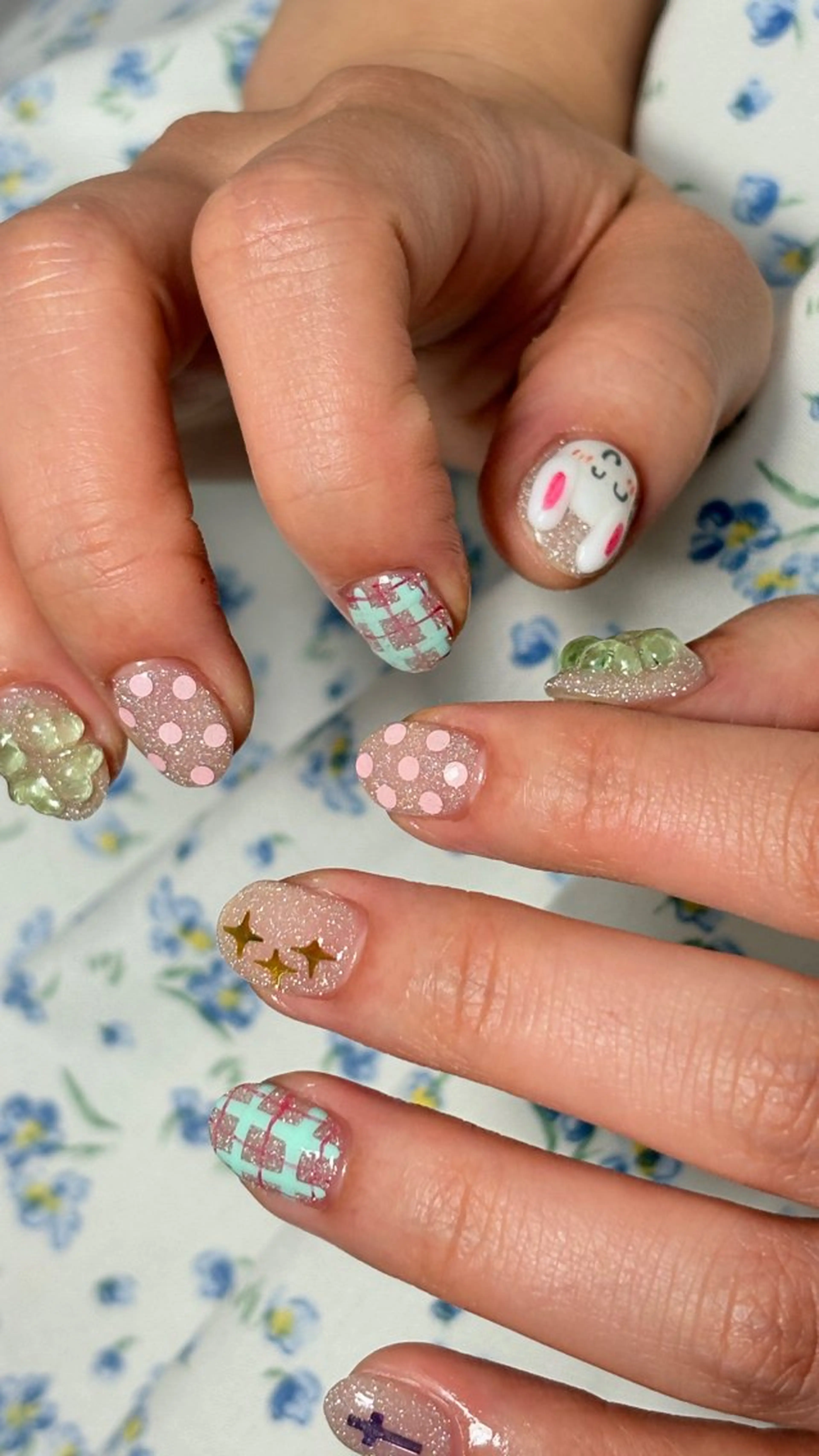 ネイル ハンドネイル she saw me / shokoのネイルデザイン