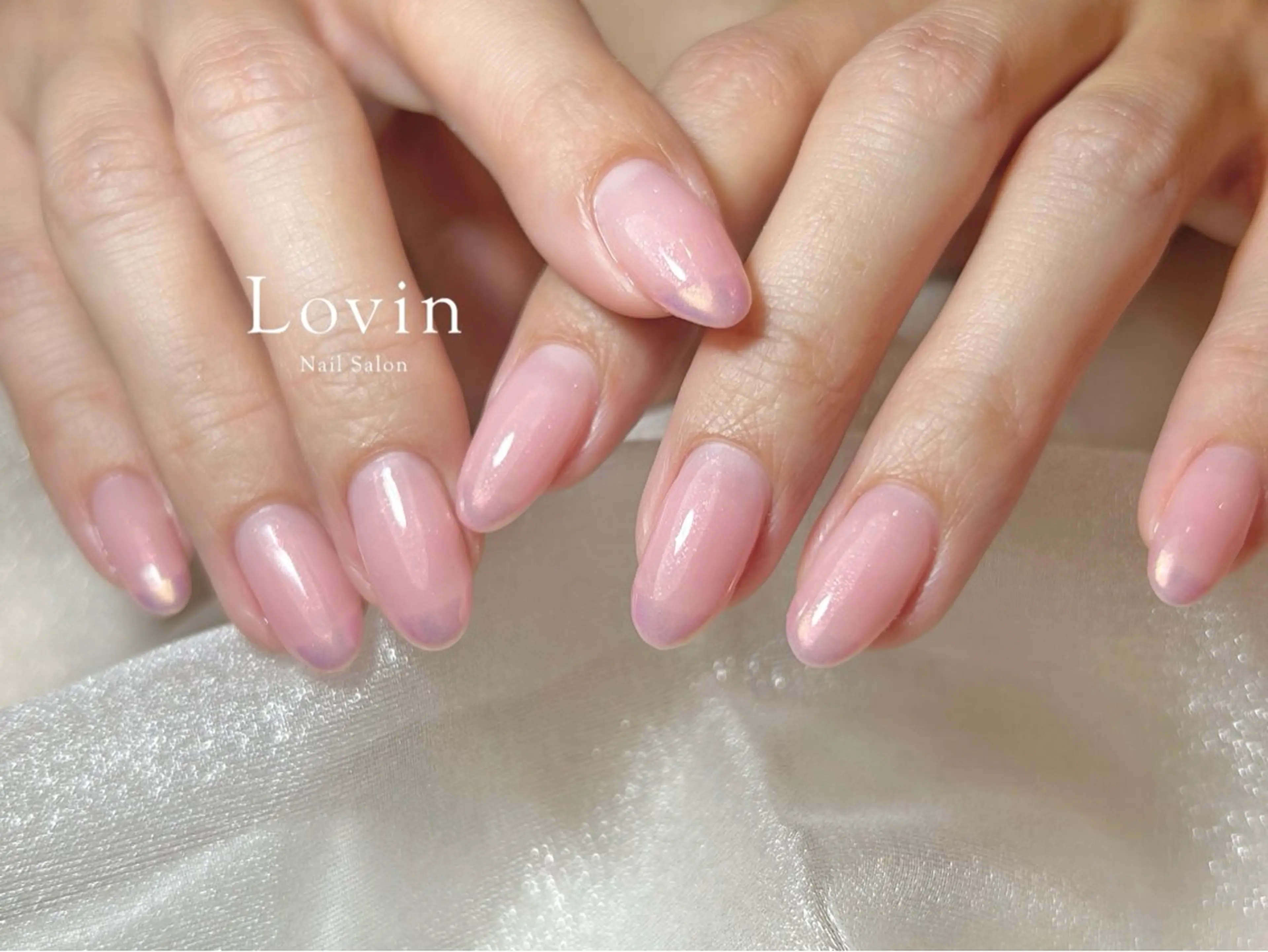 ネイル オーロラネイル フレンチネイル パラジェル認定サロン　ネイルケア&スパLovin所属・稲田 彩夏のネイルデザイン