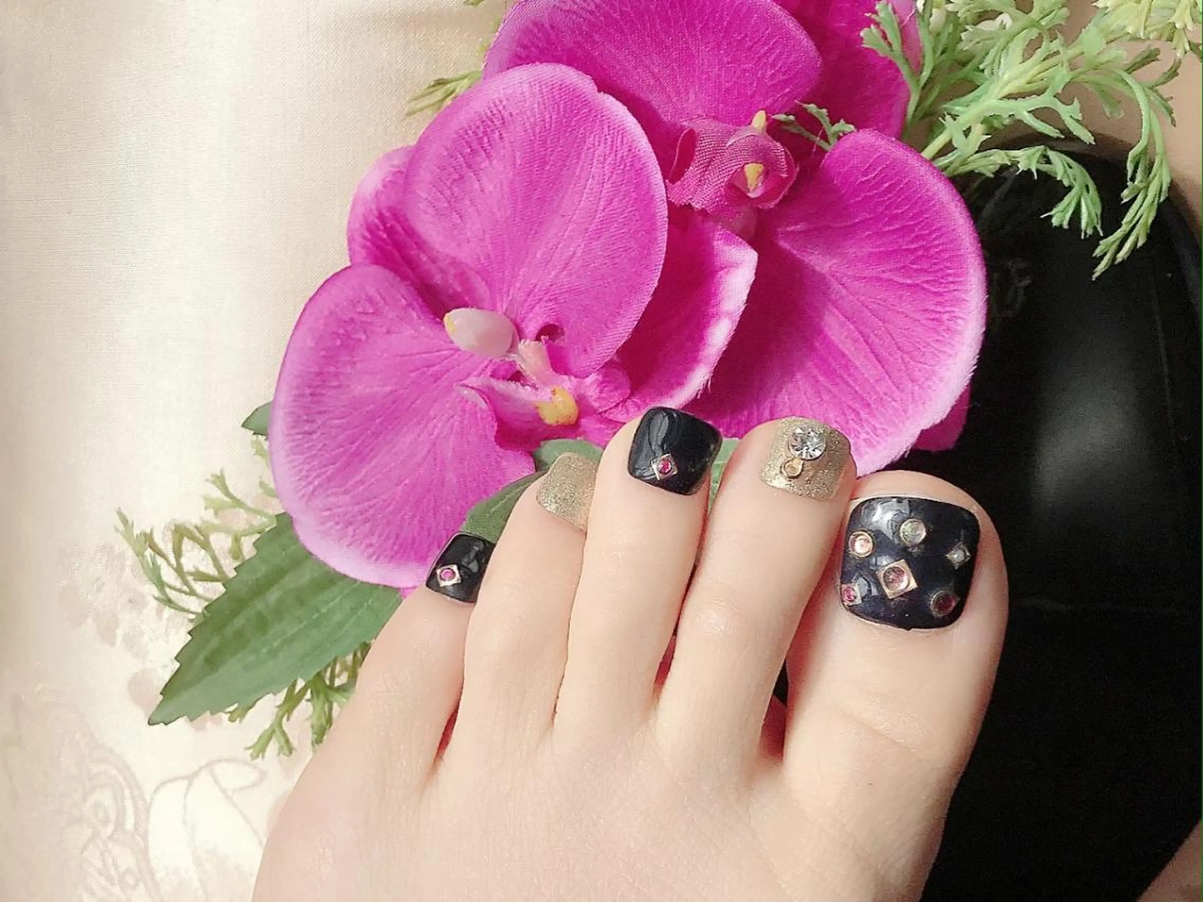 ネイル アートネイル フットネイル ゴージャス ストーンネイル アップネイル 山口のネイルデザイン