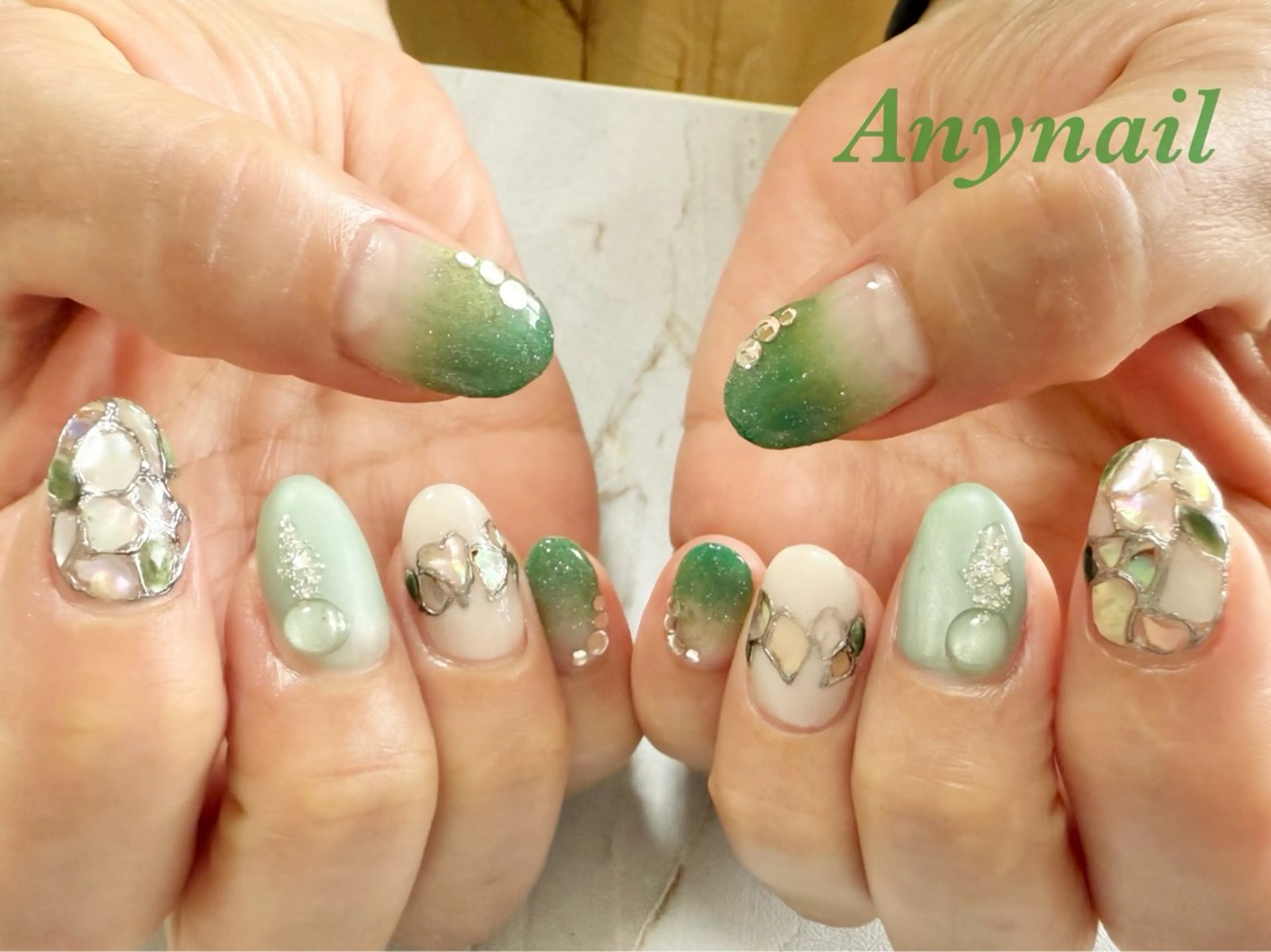 ネイル アートネイル ブルー グリーン マグネットネイル ミラーネイル 岩澤 恵子のネイルデザイン
