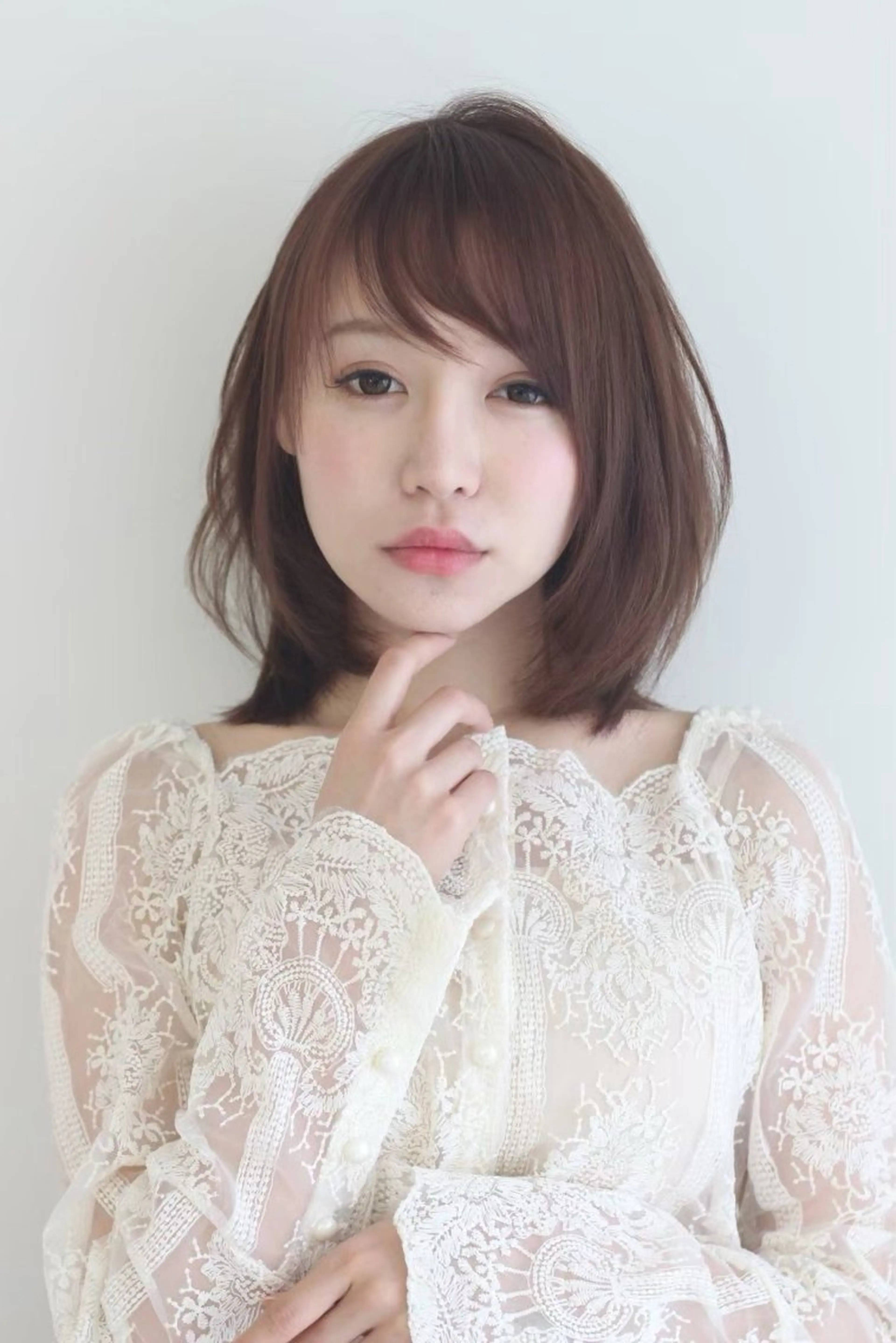 ミディアム 秋元 直人のヘアスタイル