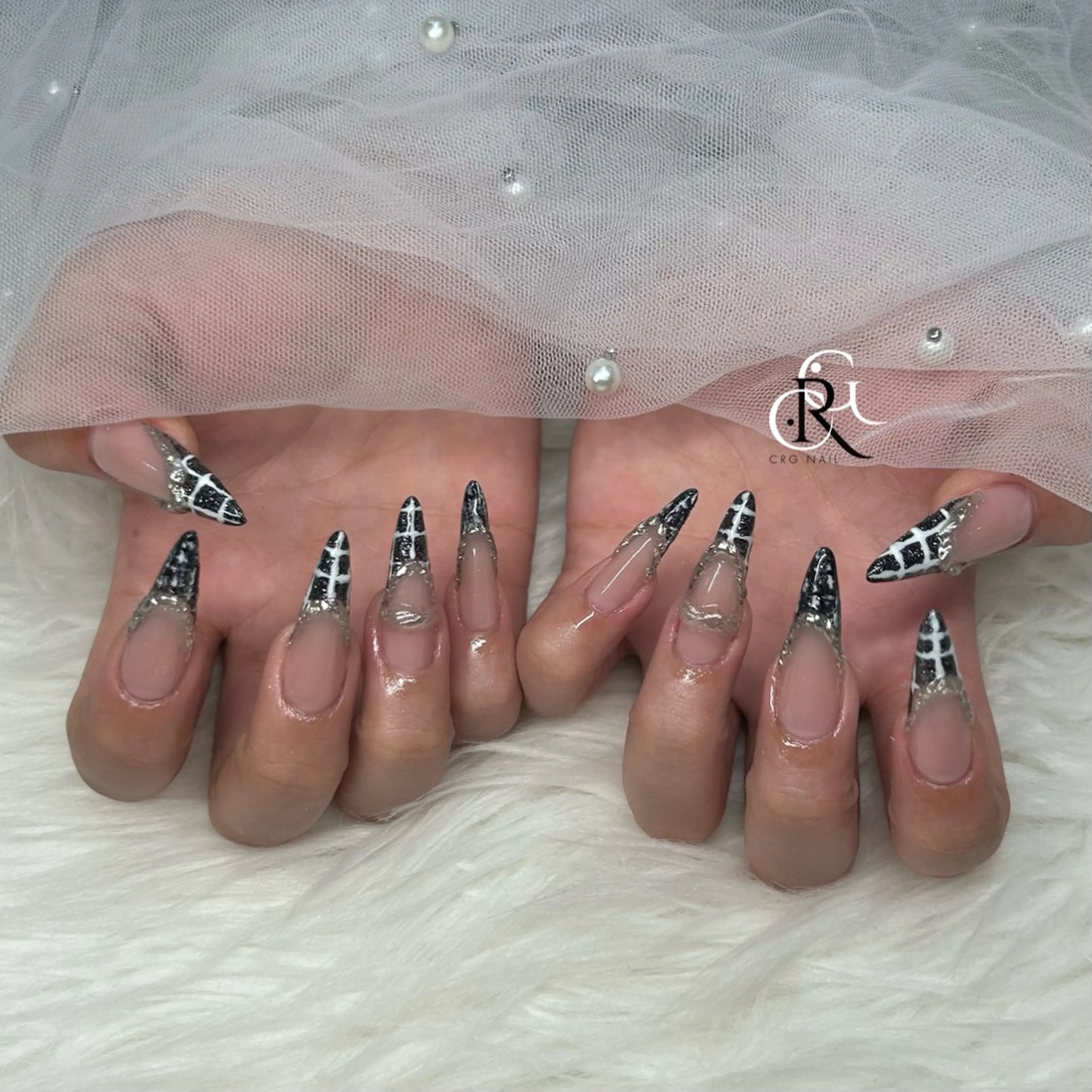 ロング ハンドネイル CRGNAIL RENAのネイルデザイン