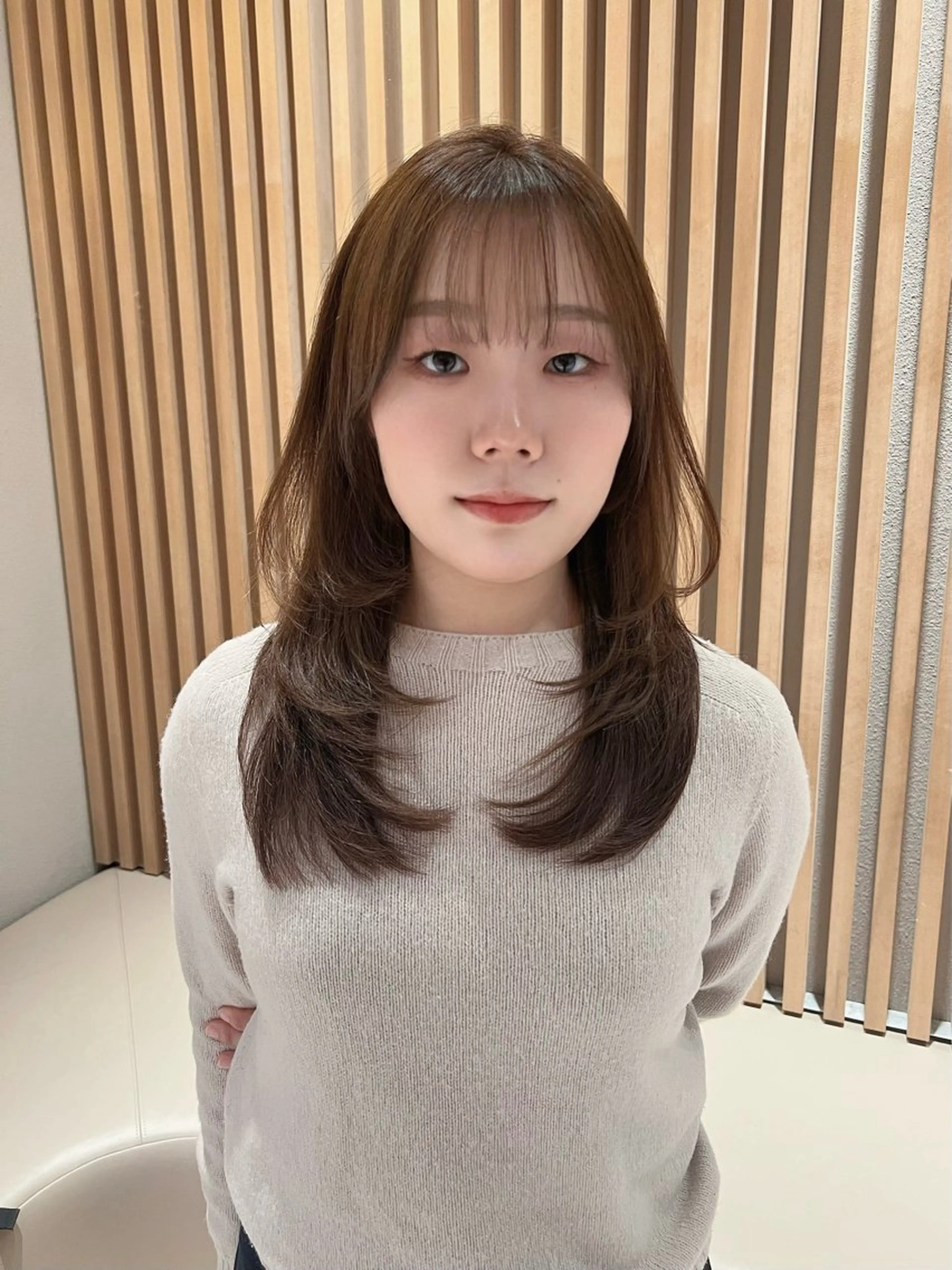 ミディアム カラー カット ヘアカラー トリートメント レイヤー/韓国 ハイトーン興津史弥のヘアスタイル