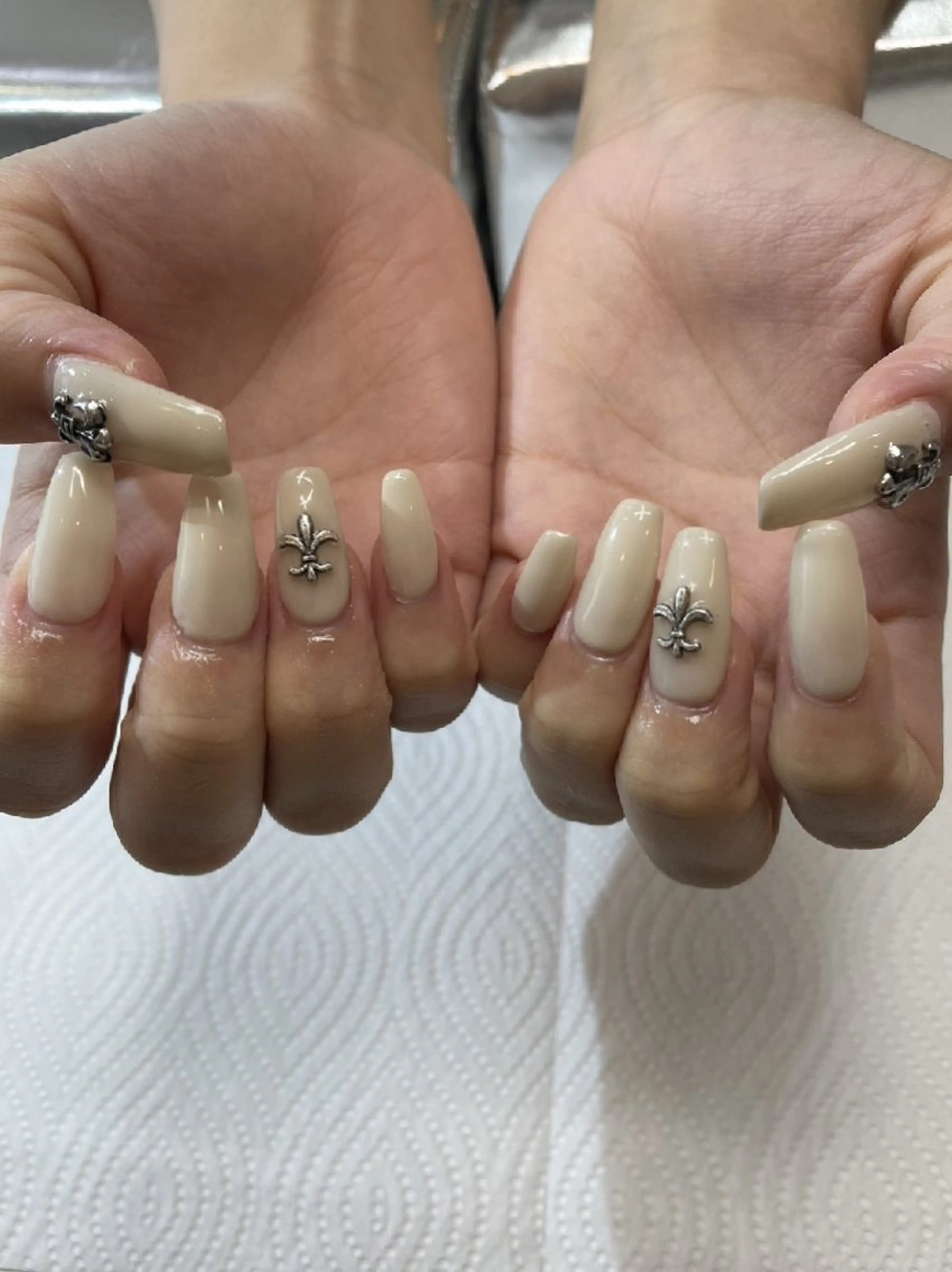 ネイル 長さ出し ワンカラーネイル ハンドネイル 心斎橋Salon Epokkuのネイルデザイン