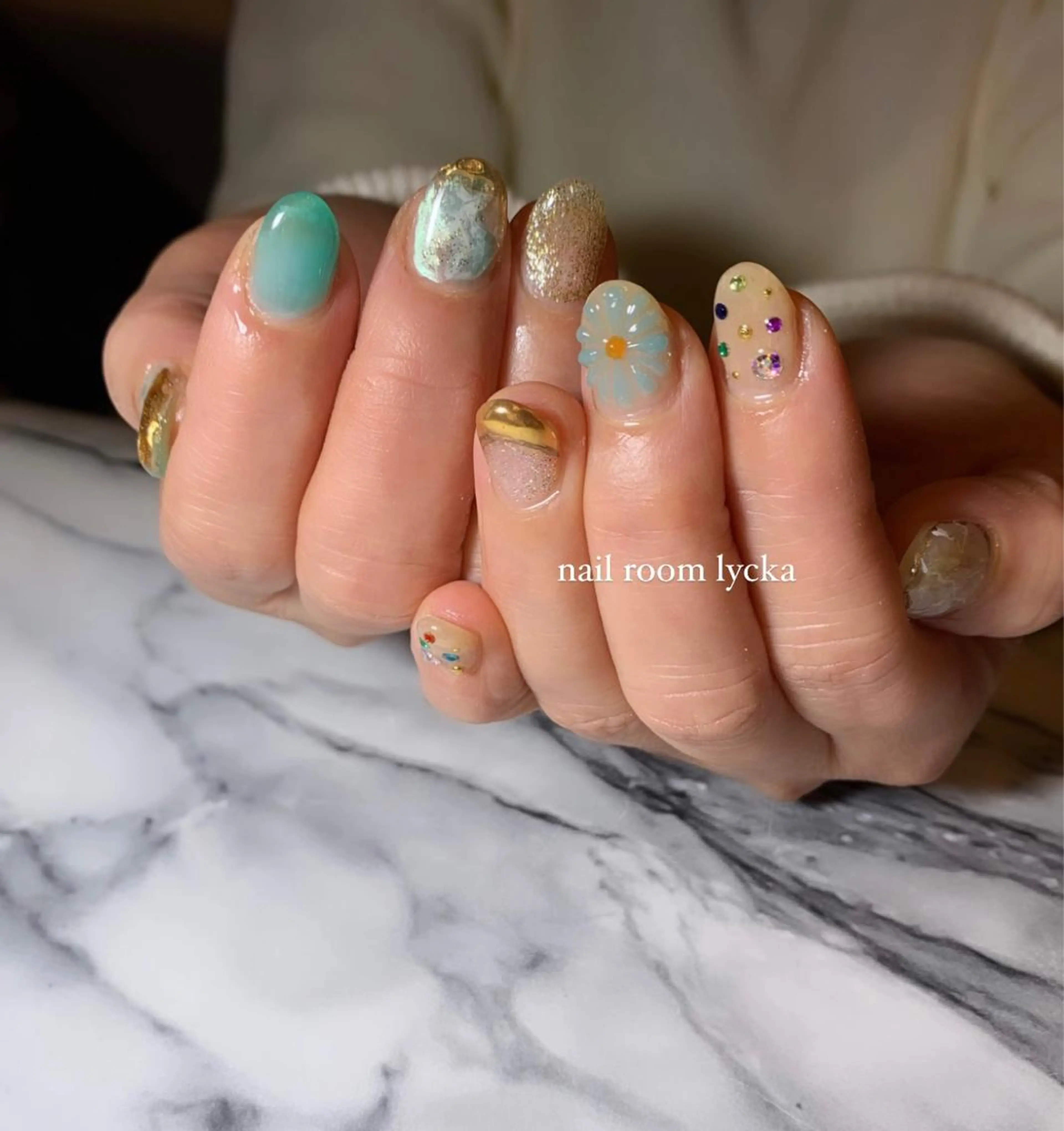 ネイル ﾈｲﾙﾙｰﾑﾘｯｶ 𝐦𝐚𝐲𝐮のネイルデザイン