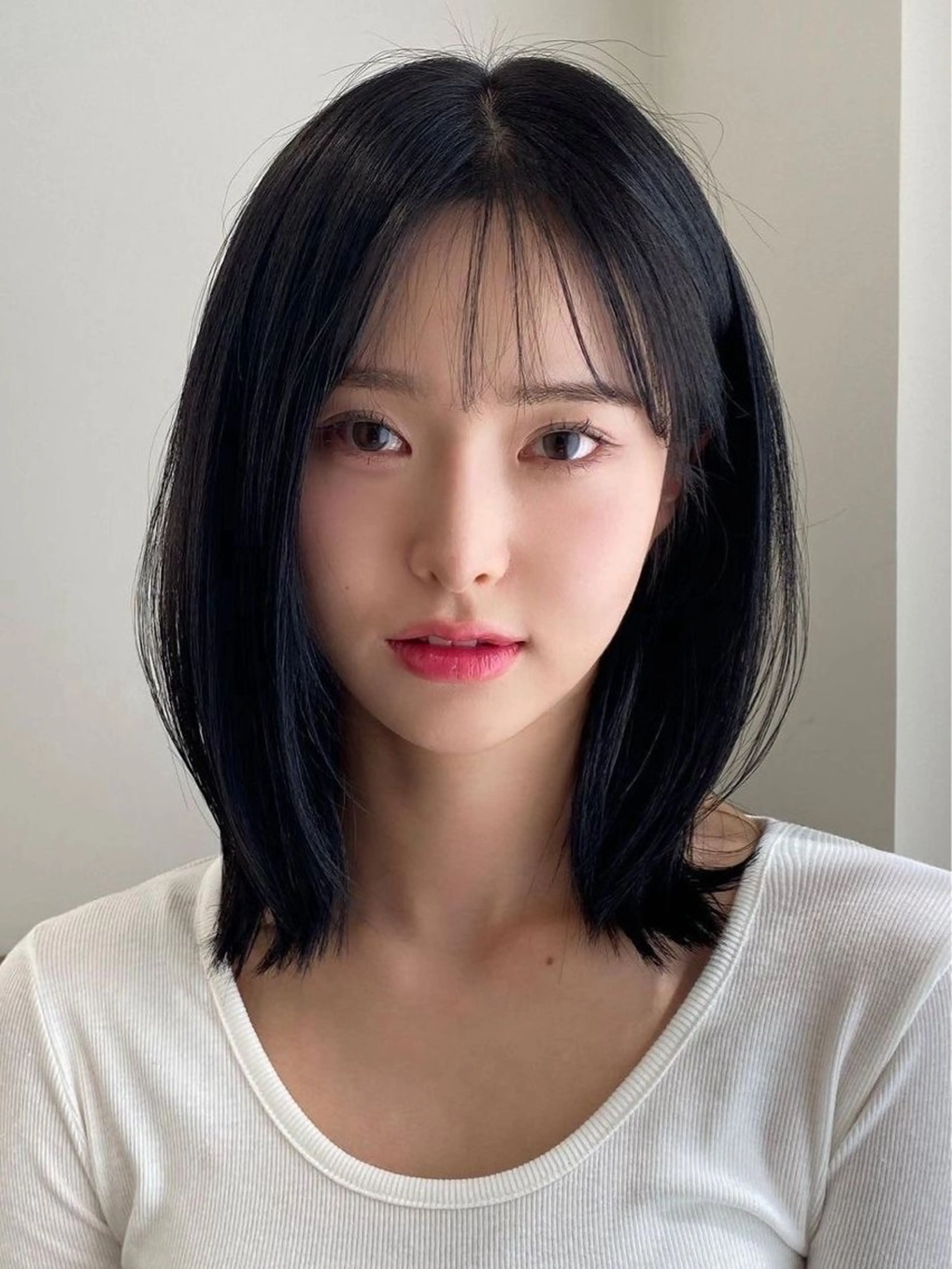 ミディアム カラー カット ヘアカラー トリートメント 表参道/赤み無し 透明感 colorのヘアスタイル