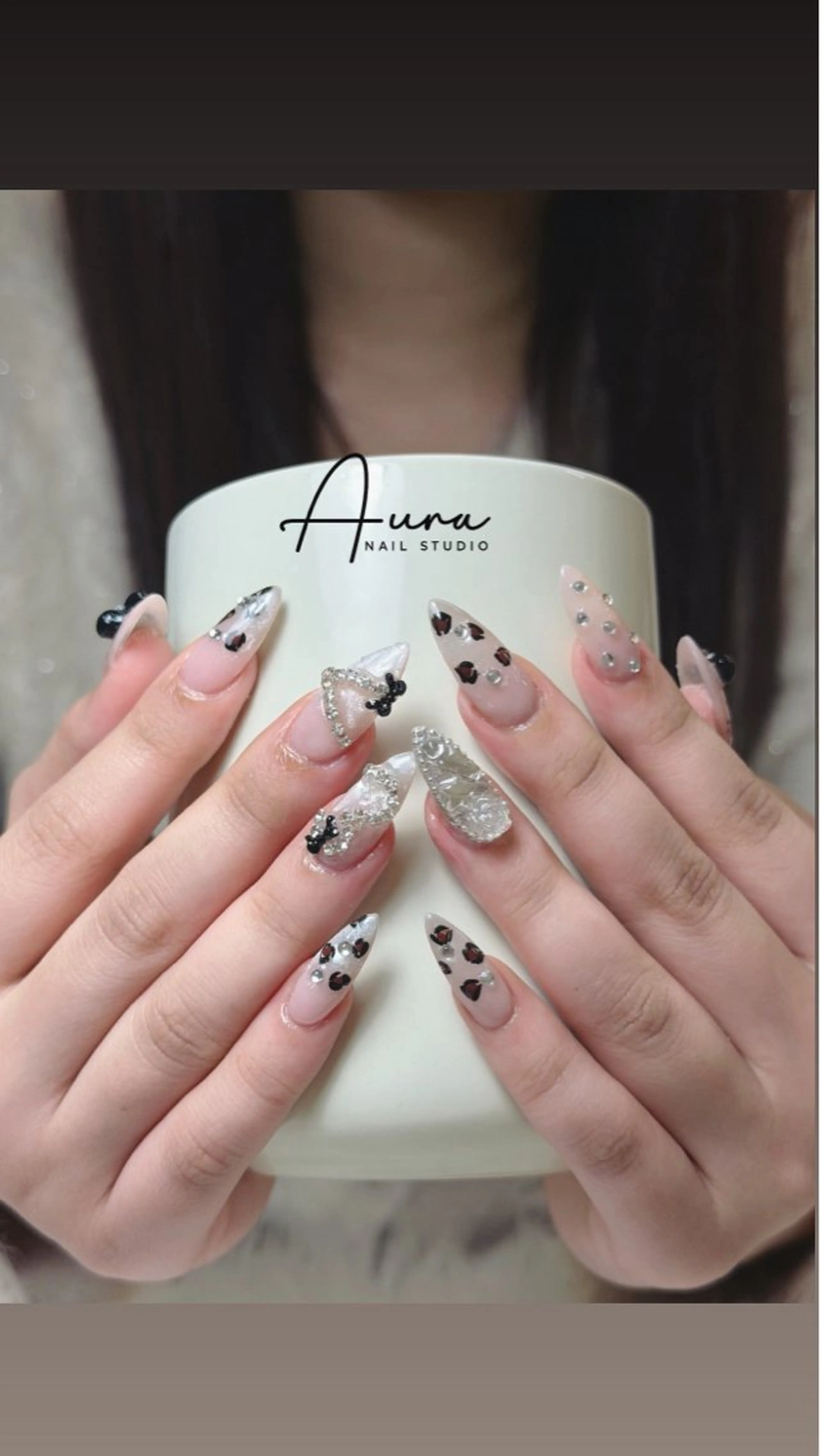 ネイル Aura Nail Studioのネイルデザイン