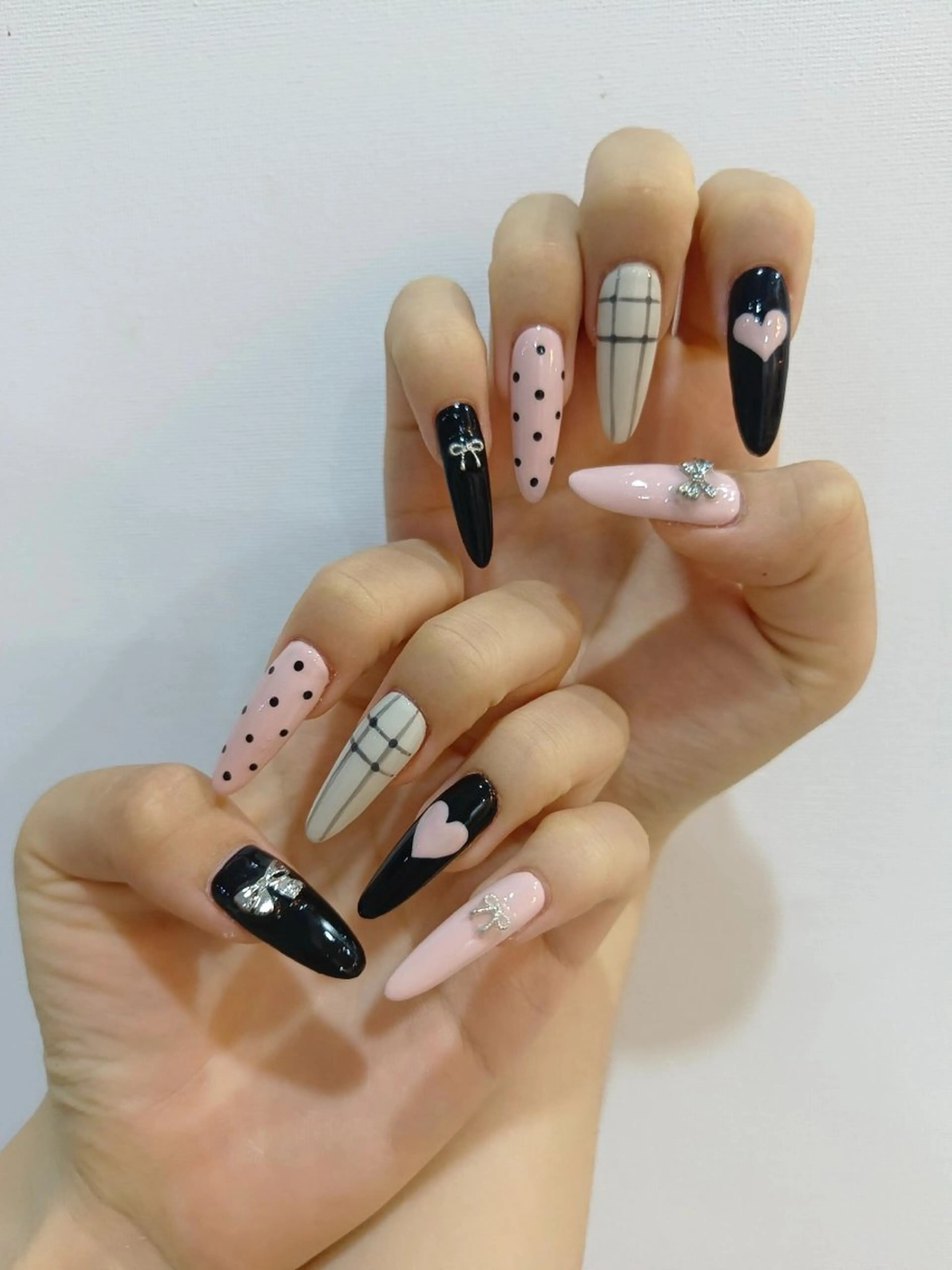 ネイル EE.Nail所属・FuFu.Nail 2️⃣番のネイルデザイン