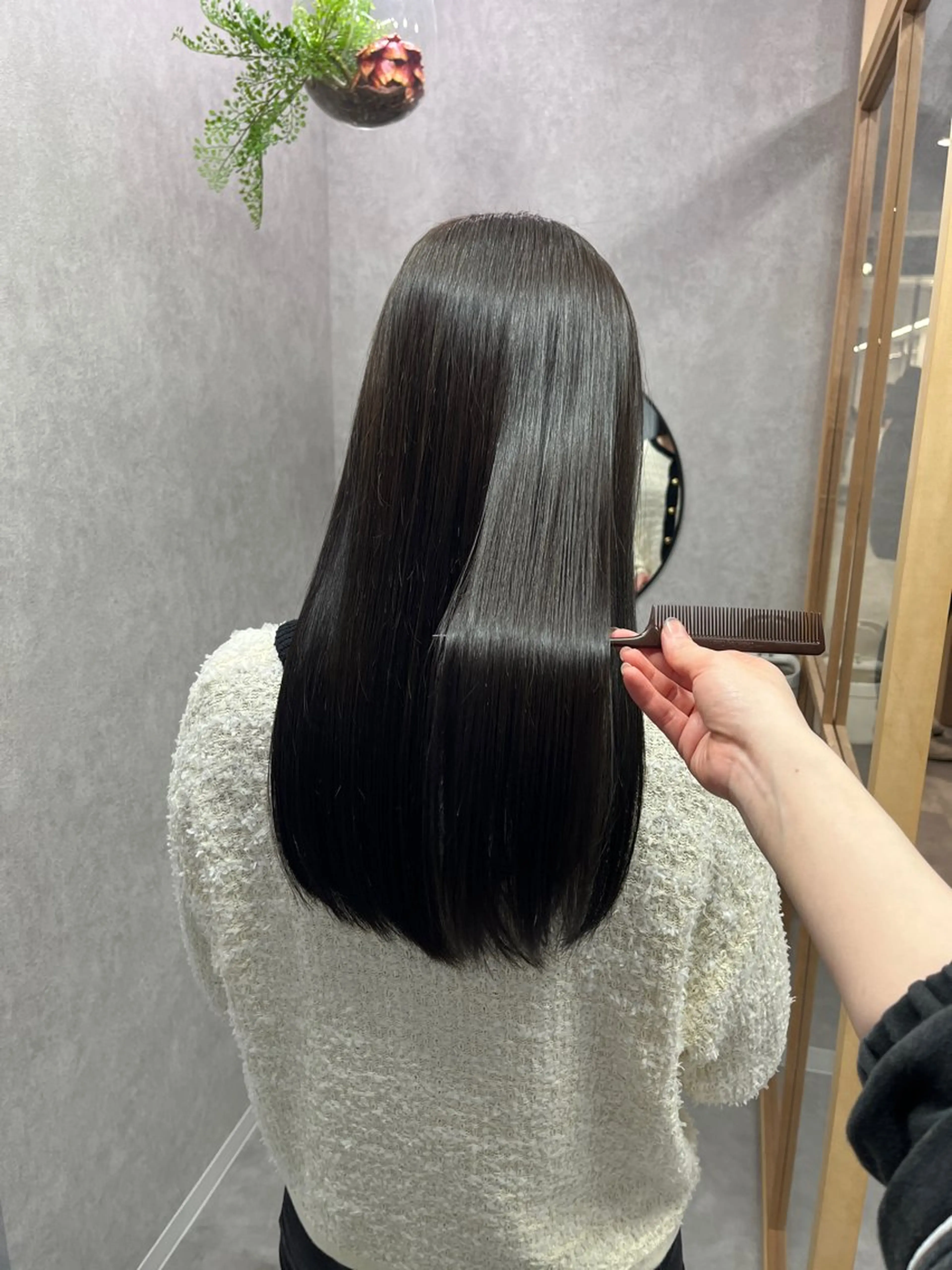 ロング カラー トリートメント 【透明感カラー‎✨】 中島日菜のヘアスタイル