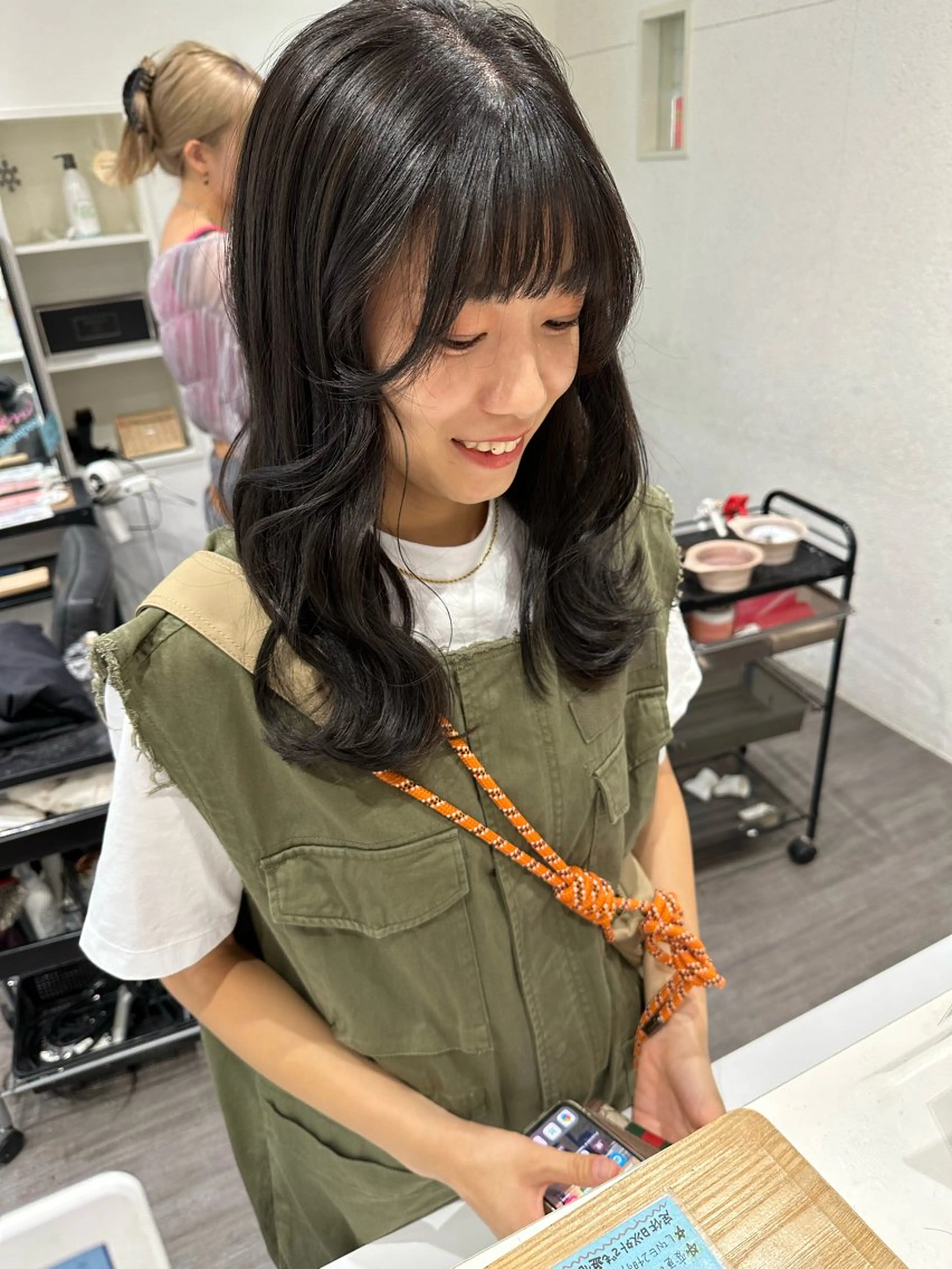 セミロング カラー グレージュ 顔まわりレイヤー レイヤーカット カット ヘアカラー トリートメント 艶髪レイヤー上田 紗也🇰🇷💗のヘアスタイル