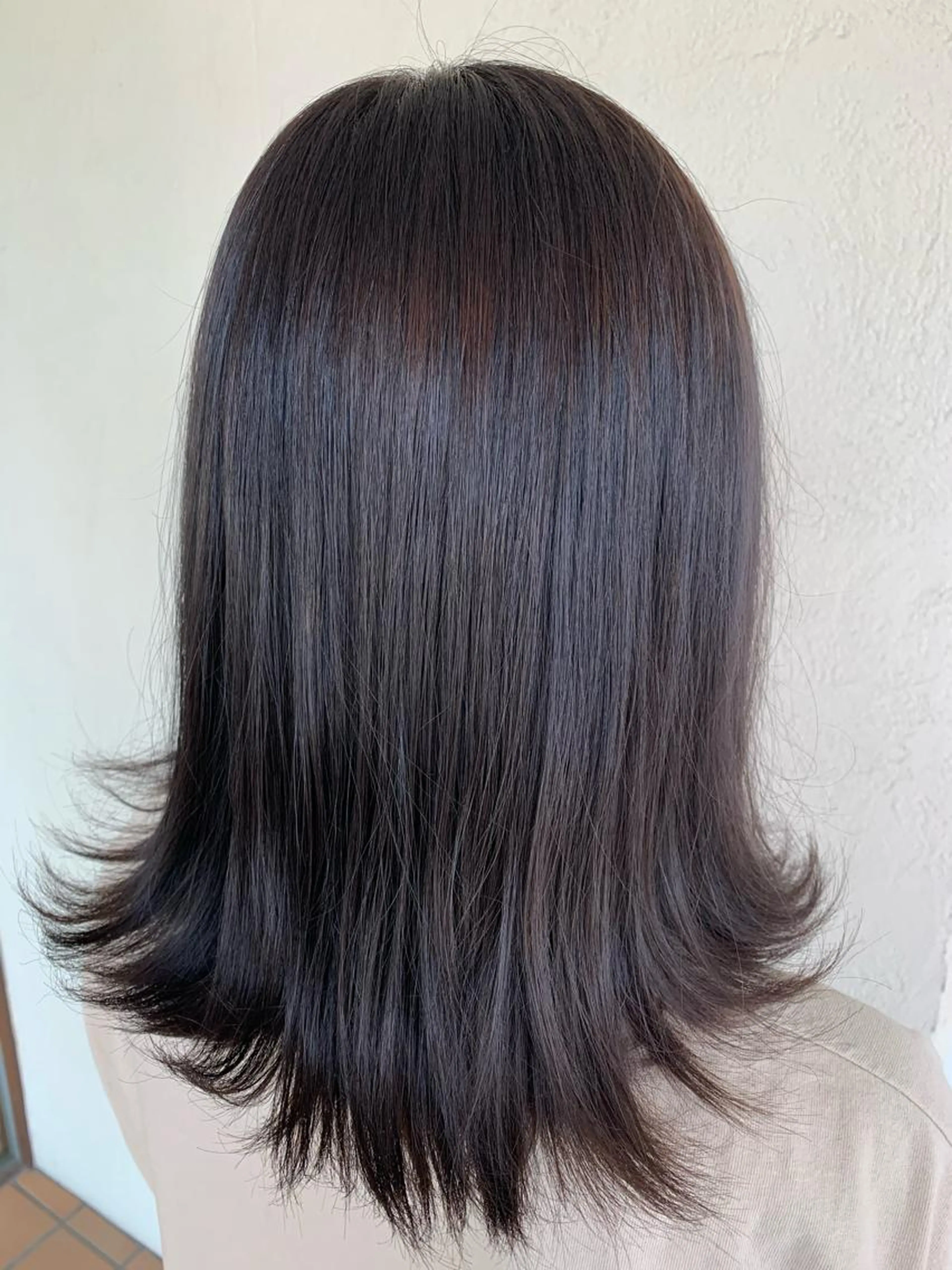 カット+うる艶ダメージレスカラーの写真