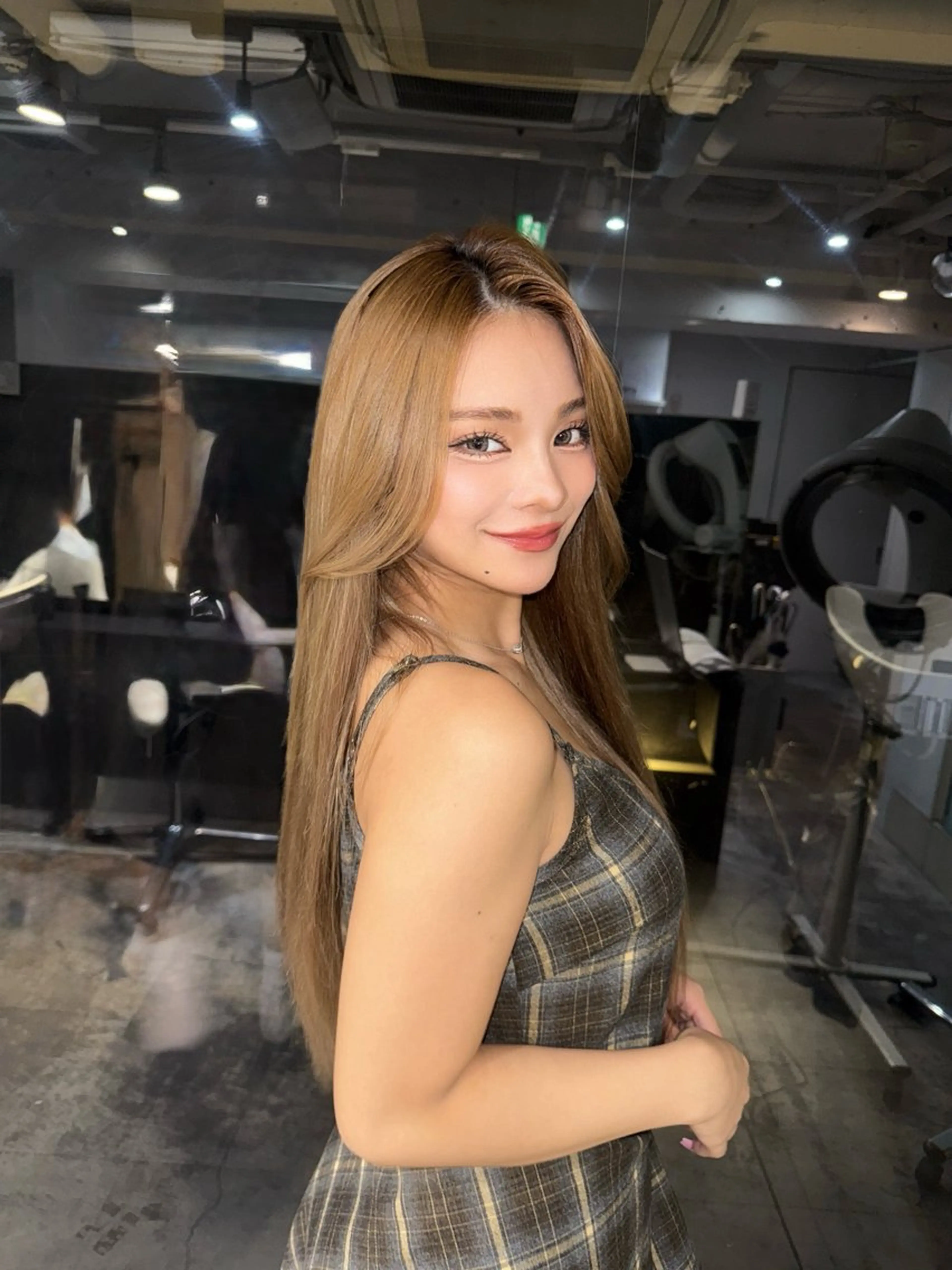 ロング トリートメント トリートメント WELLY  TOKYO所属・🌈レイヤーカット/ ハイトーン🌈タクマのヘアスタイル