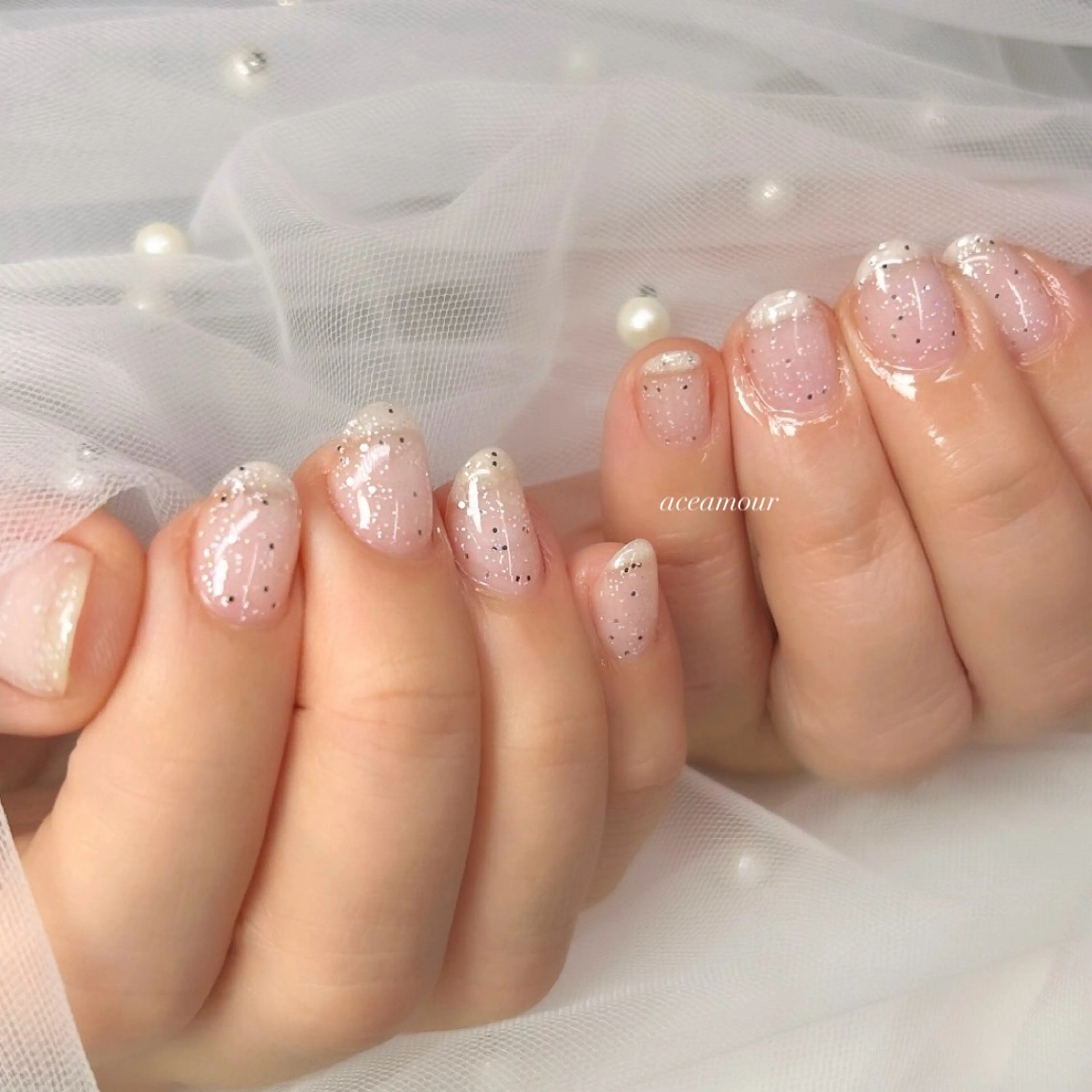 ネイル ラメ(グリッター) ハンドネイル ハンドケア ネイル/耳つぼ /新ホワイトニングのネイルデザイン