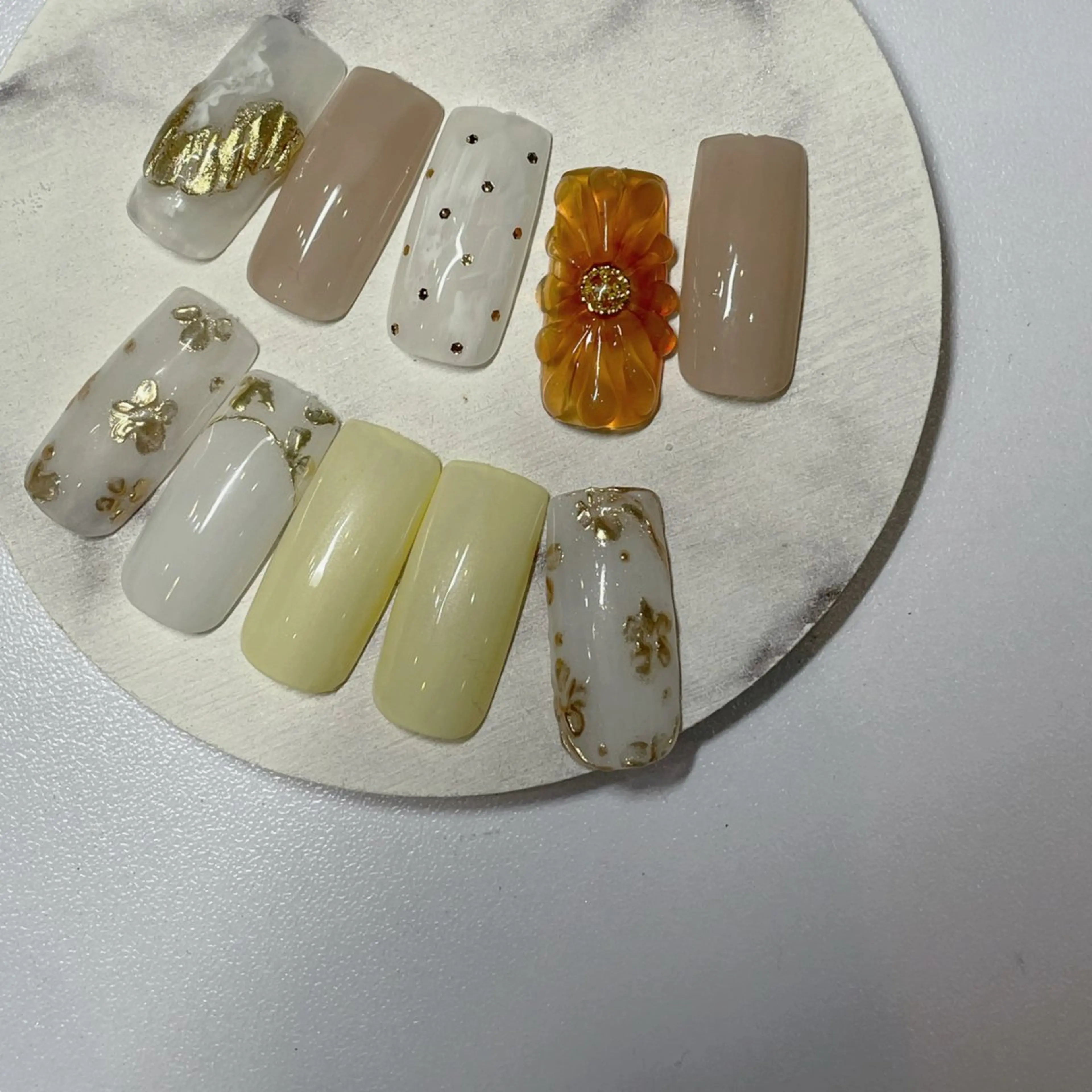 ネイル アートネイル ニュアンスネイル ハンドネイル フットネイル privatesalon Laulii所属・Laulii RIKAのネイルデザイン