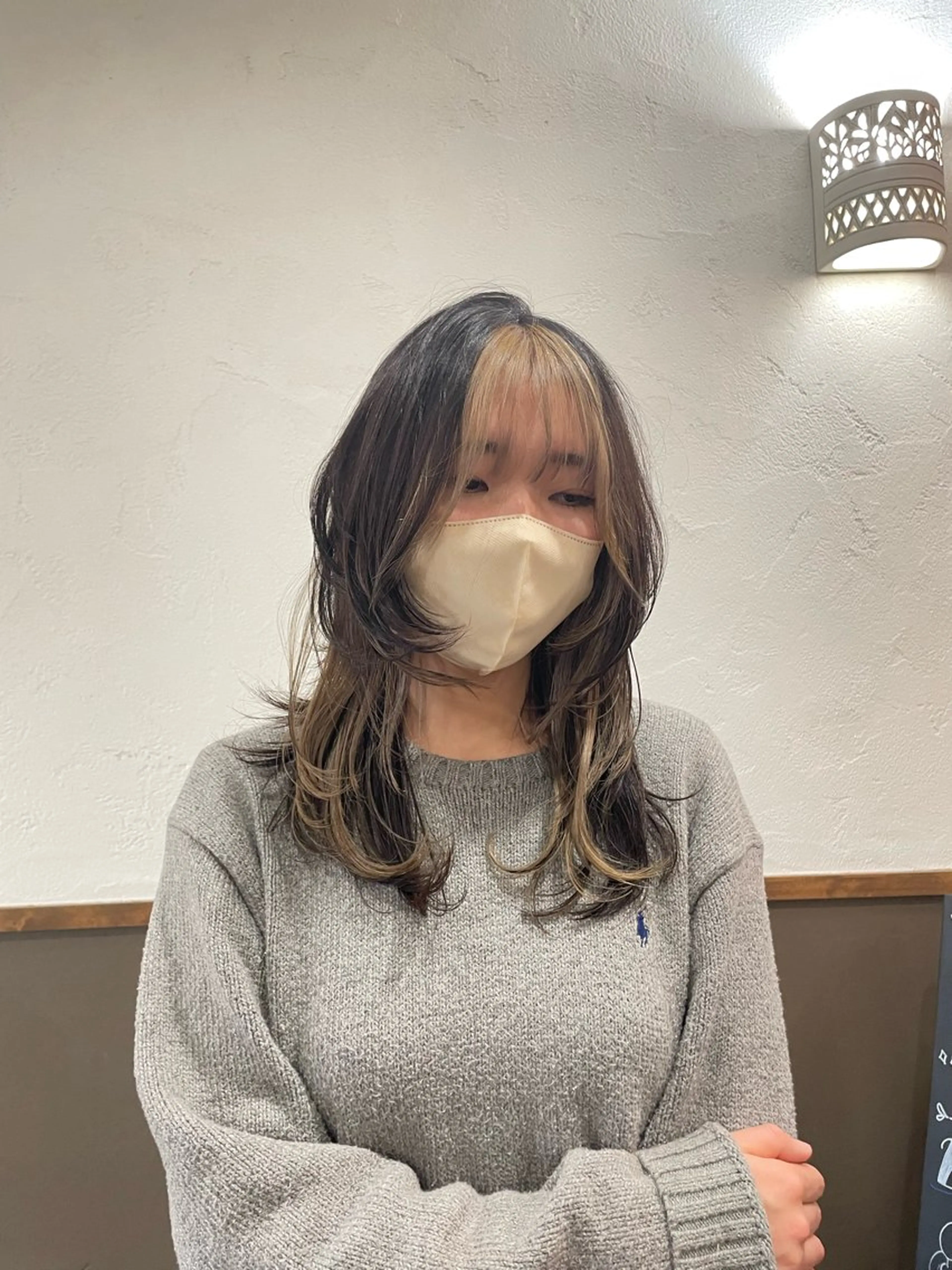 ロング カラー ウルフカット moe🥣ﾚｲﾔｰ ｶｯﾄ/透明感ｶﾗｰのヘアスタイル