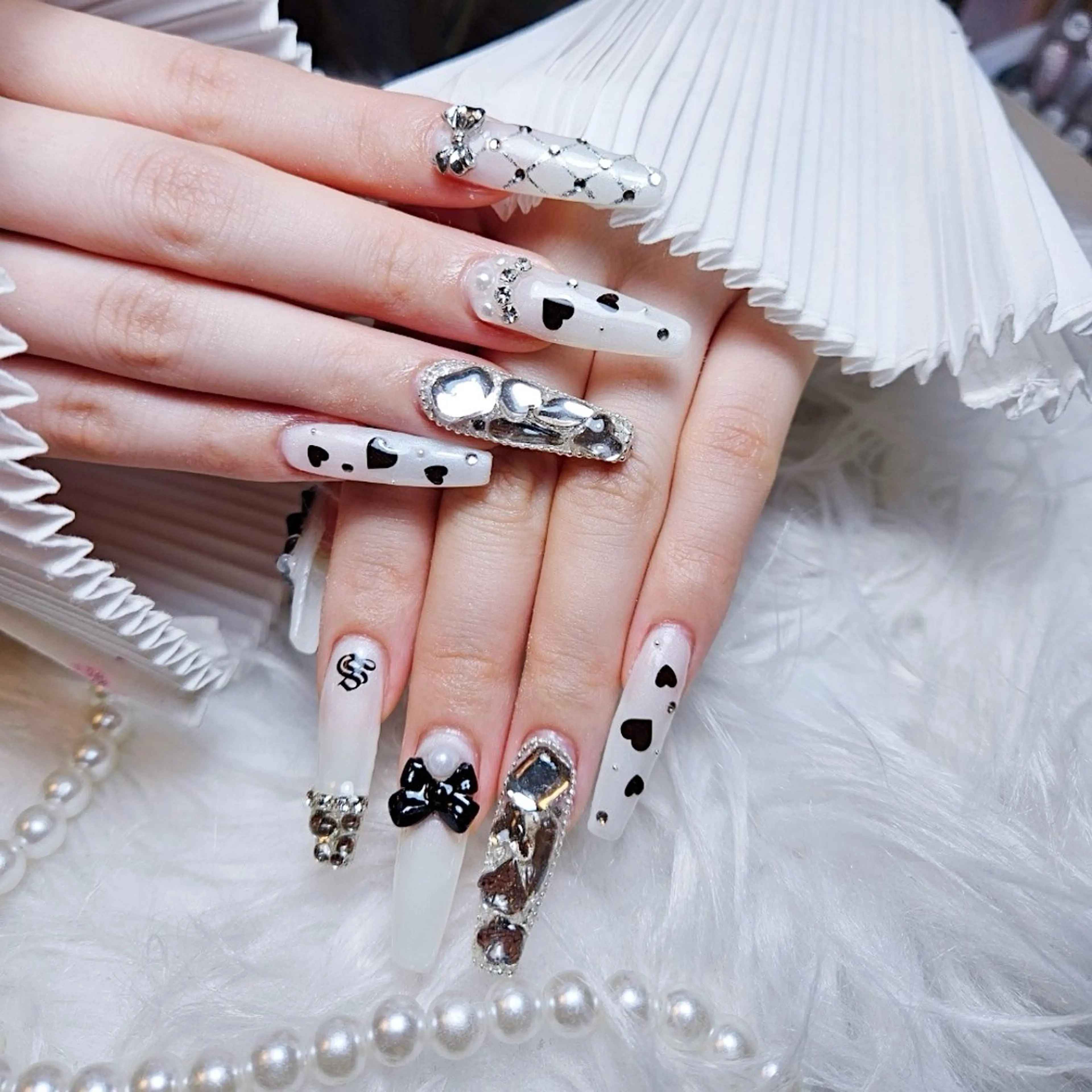 ネイル ハンドネイル 🌈Yun nail hyejin💋のネイルデザイン