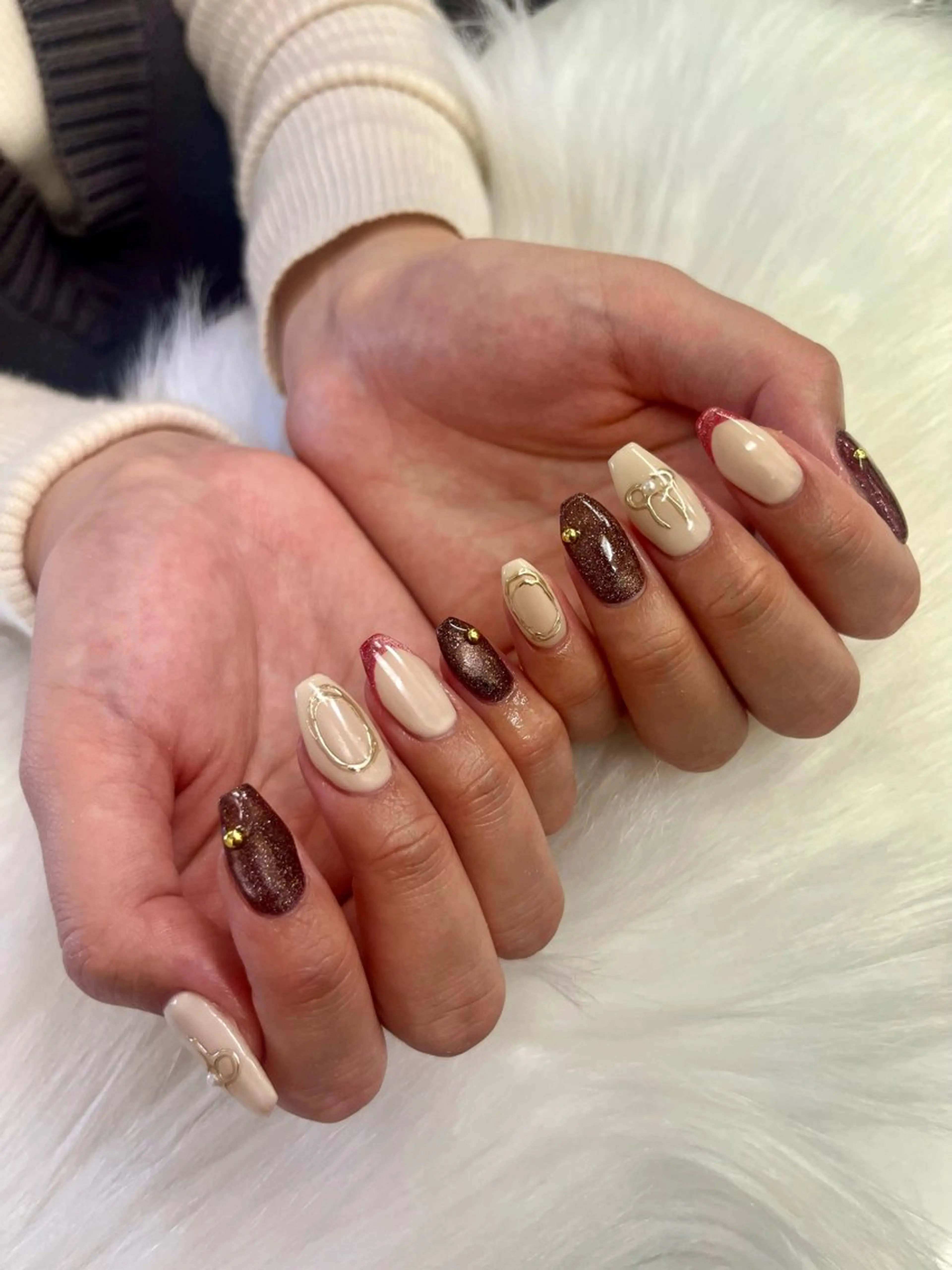 ネイル マグネットネイル 持ち込み リボン 冬ネイル Nail Salon 7所属・高橋 ことののネイルデザイン