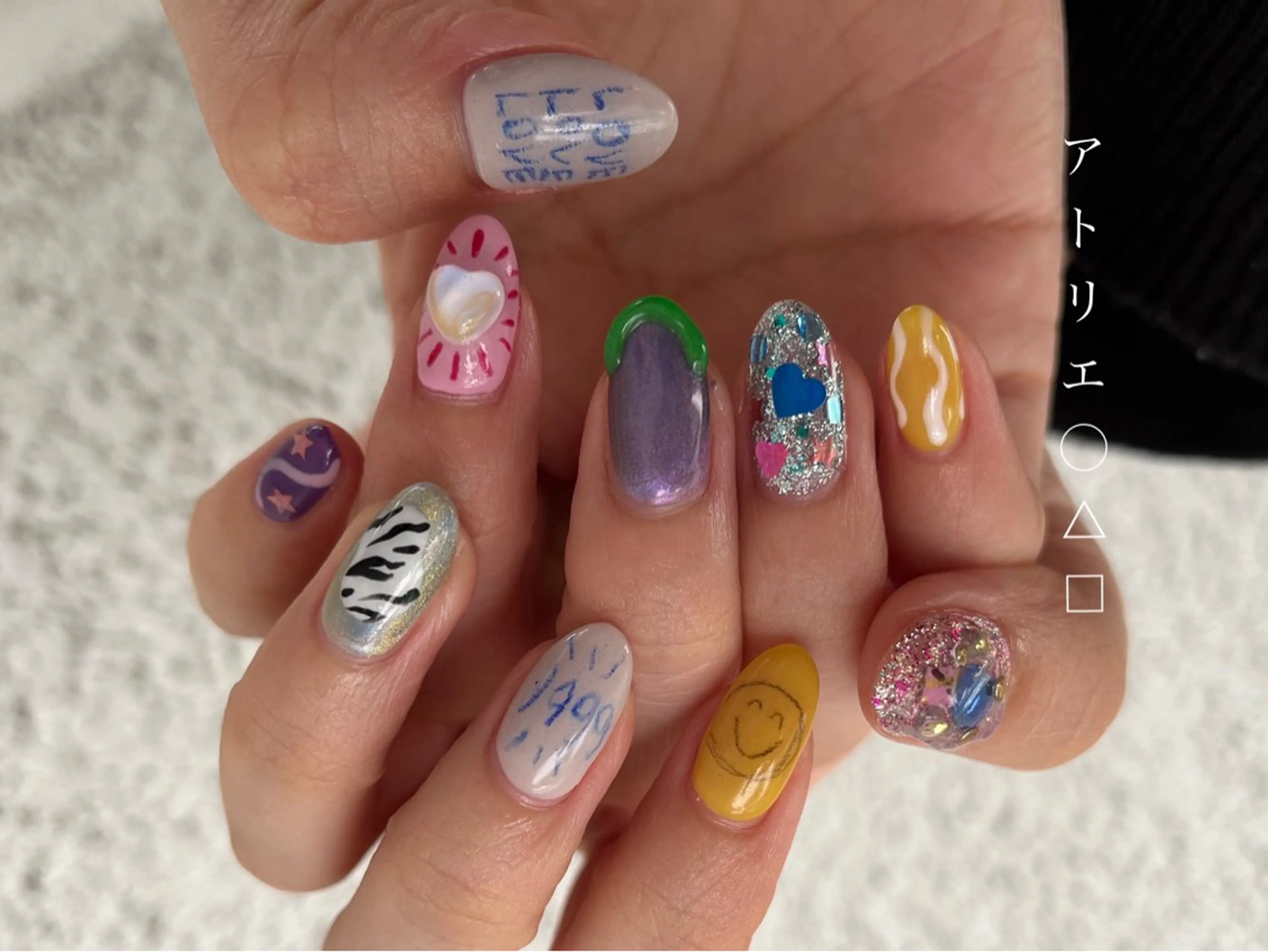 ネイル ハンドネイル アトリエ ○△□のネイルデザイン