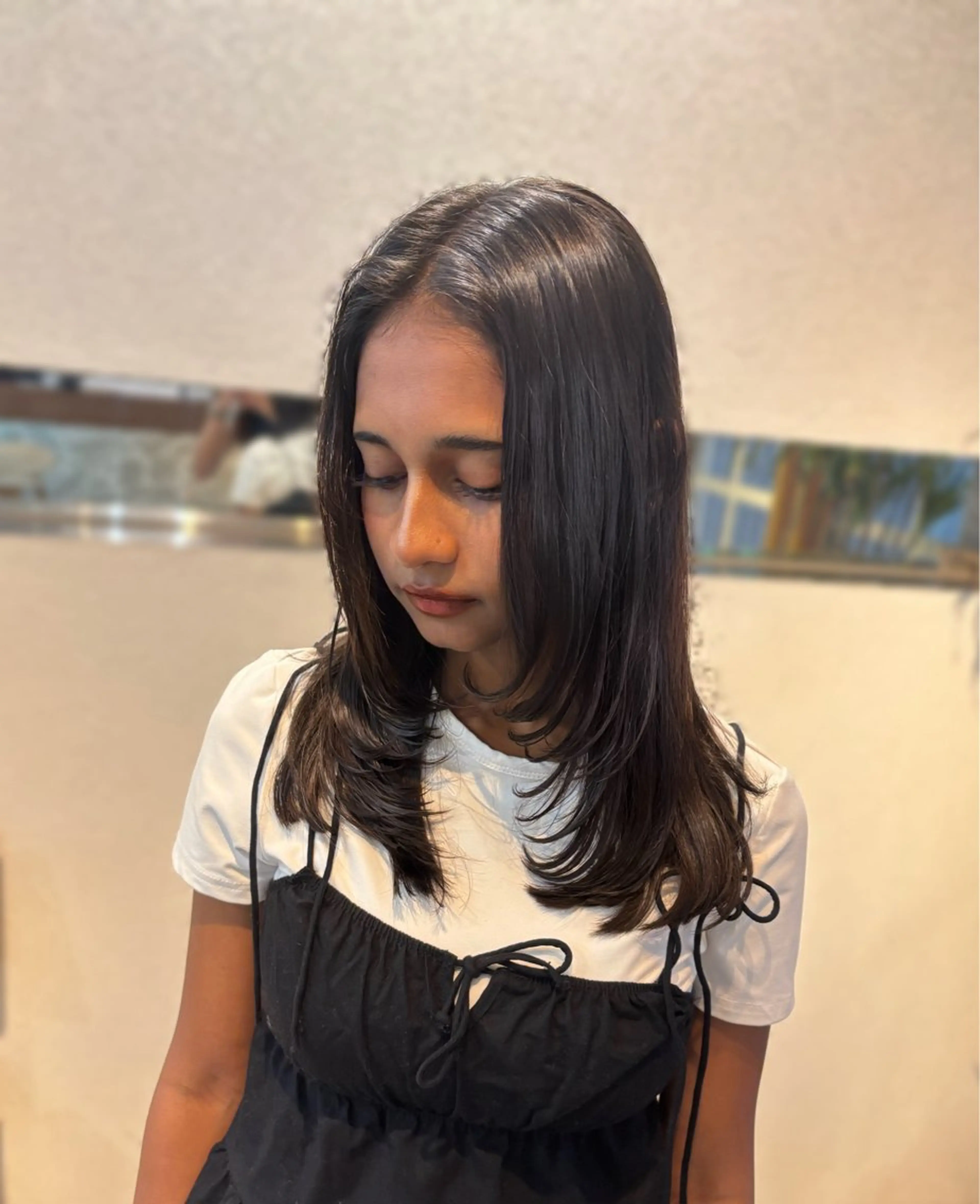 セミロング トゥサリ/ 海外ヘア/レイヤーのヘアスタイル