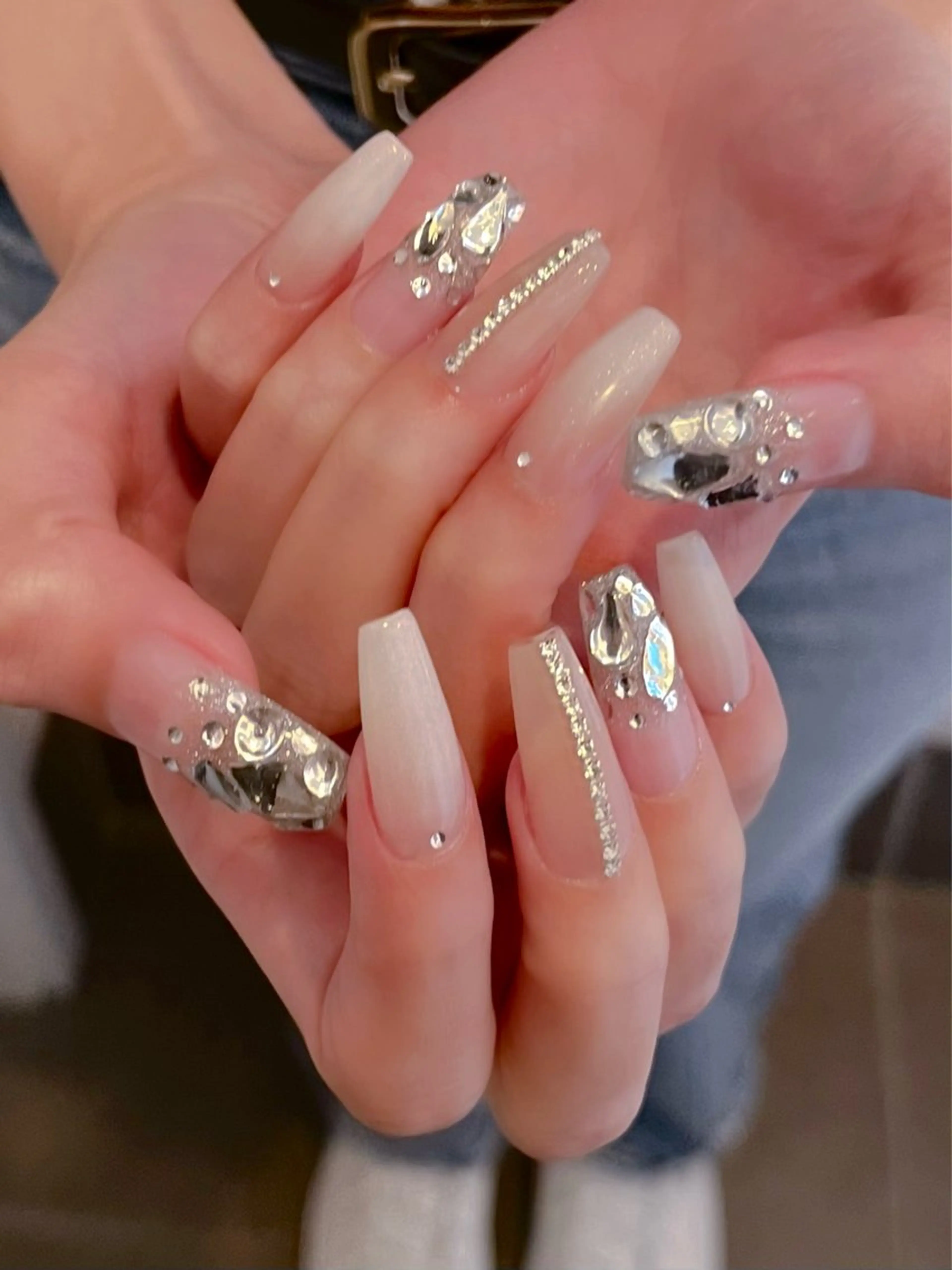 ネイル キラキラネイル マグネットネイル ワンカラーネイル スカルプネイル ワンホンネイル nine.🦋 YUKOのネイルデザイン