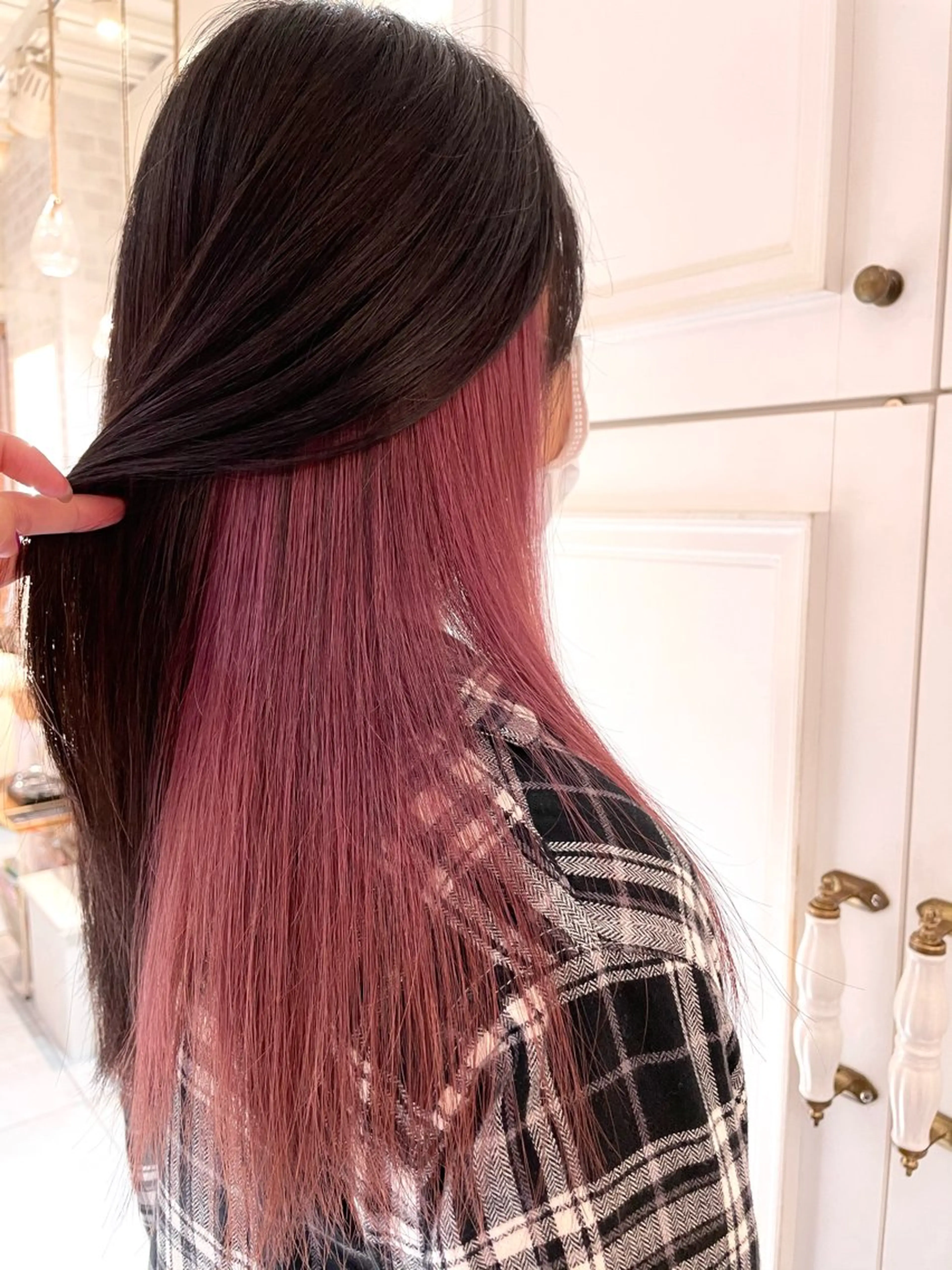 ロング カラー ヘアカラー 矢幡 栞菜のヘアスタイル