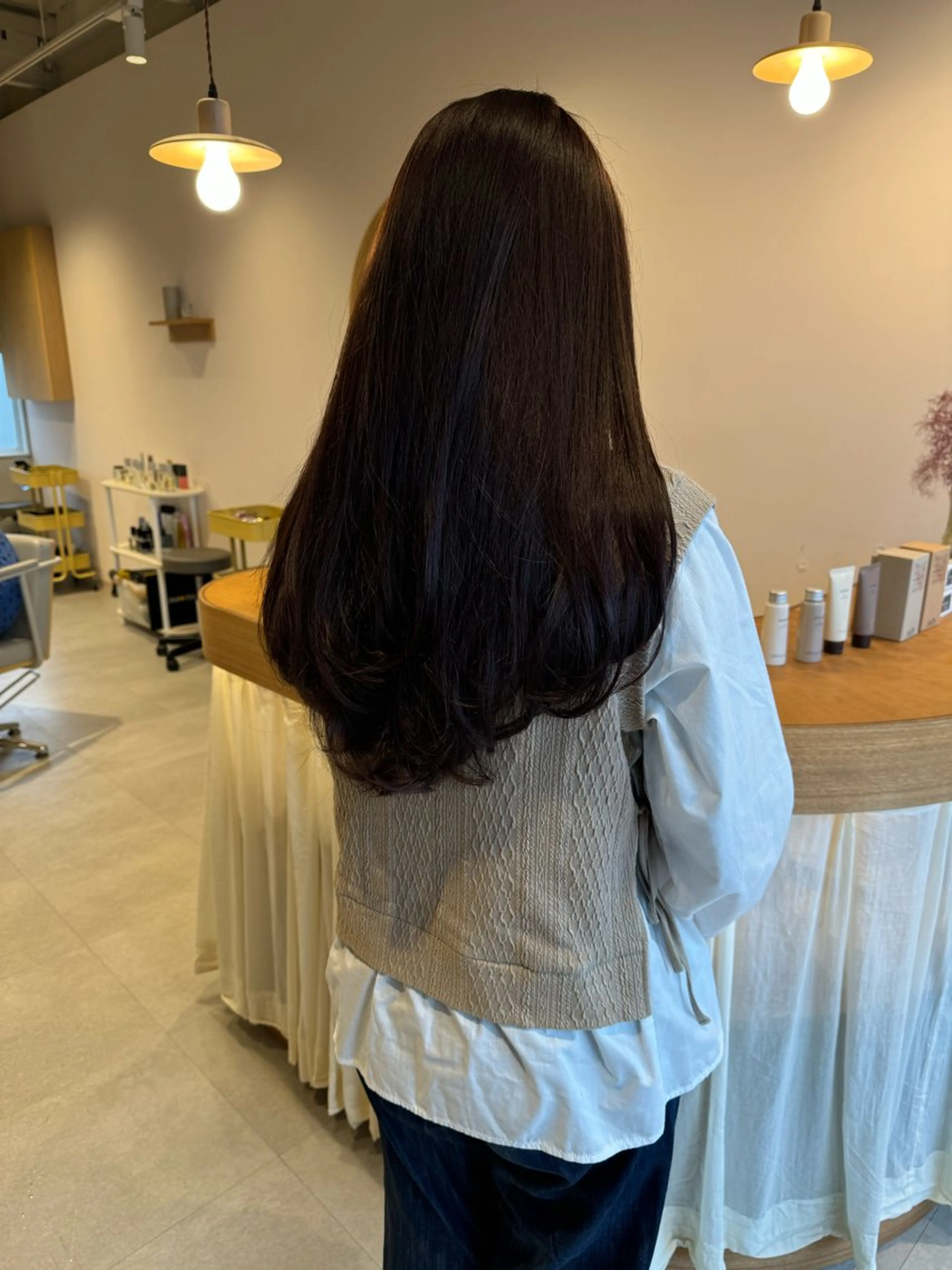 セミロング カラー グレージュ ラベンダーカラー ラベンダーグレージュ ラベンダーグレー カット ヘアカラー トリートメント レイヤー/ボブパーマ /垢抜け/タクミのヘアスタイル