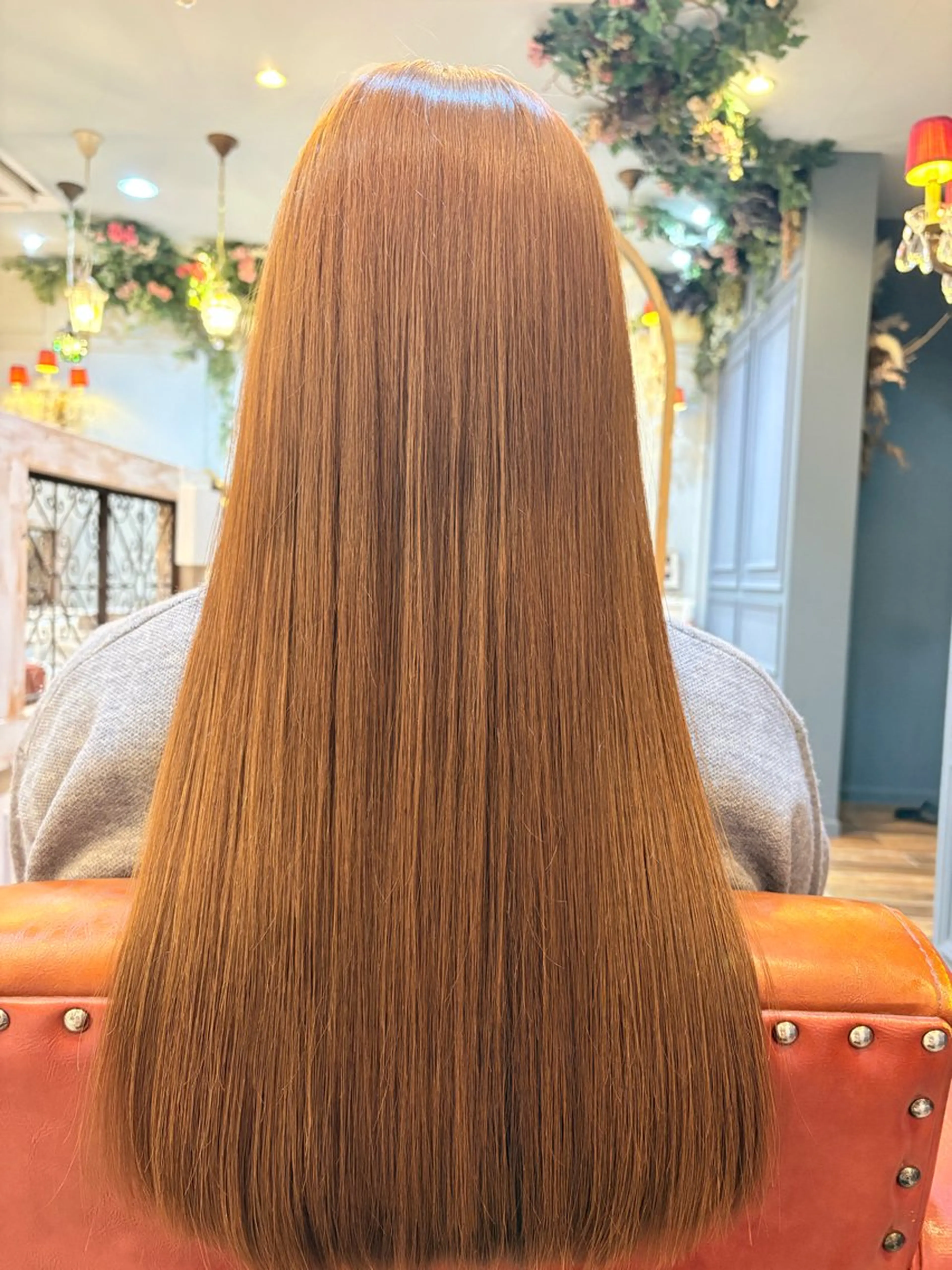 ロング カラー ヘアアレンジ ベージュカラー ブリーチ ダブルカラー ブリーチなしカラー オリーブベージュ GLanz 朱蒙のヘアスタイル