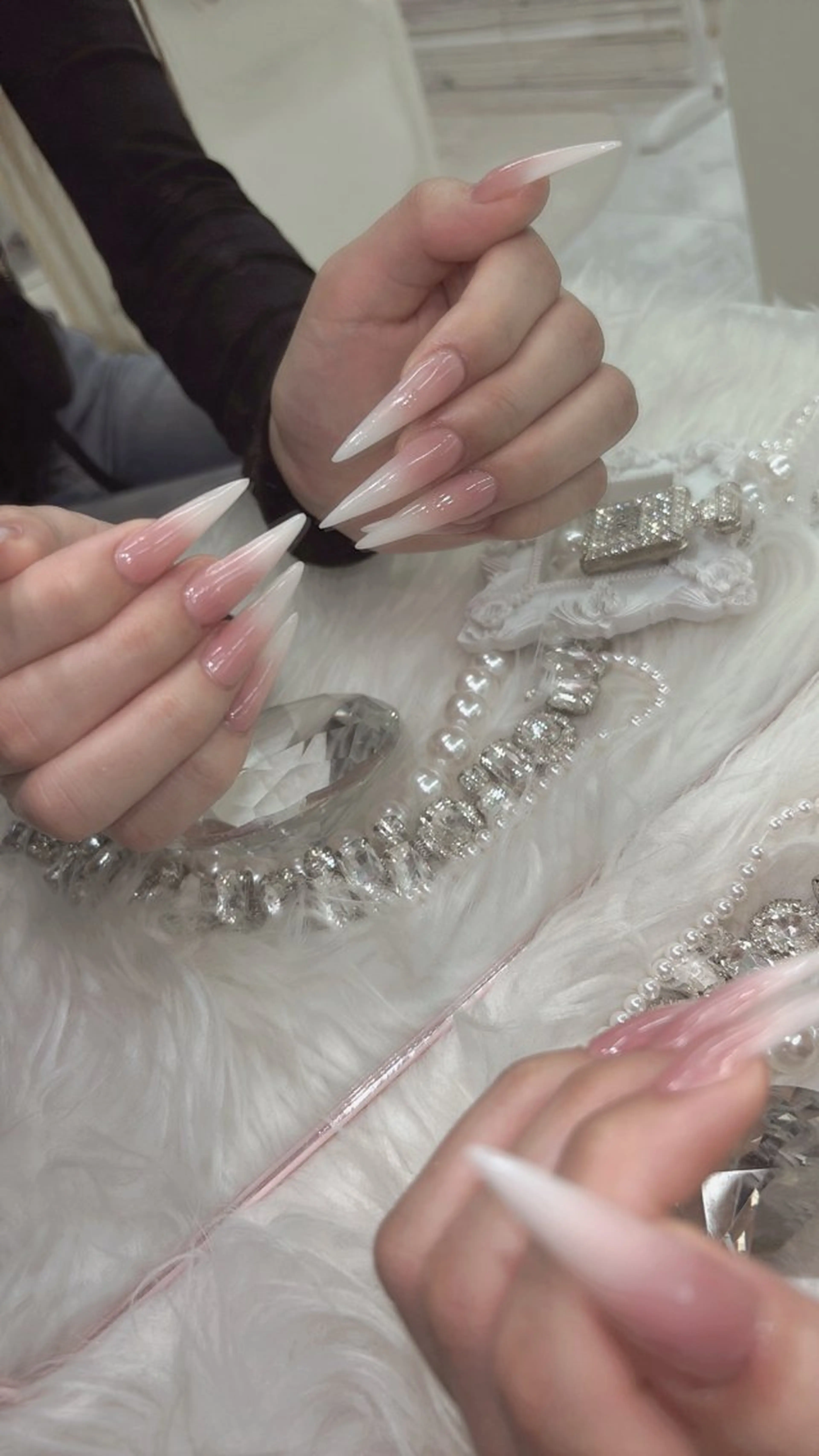 ネイル ハンドネイル MADIA EMIのネイルデザイン