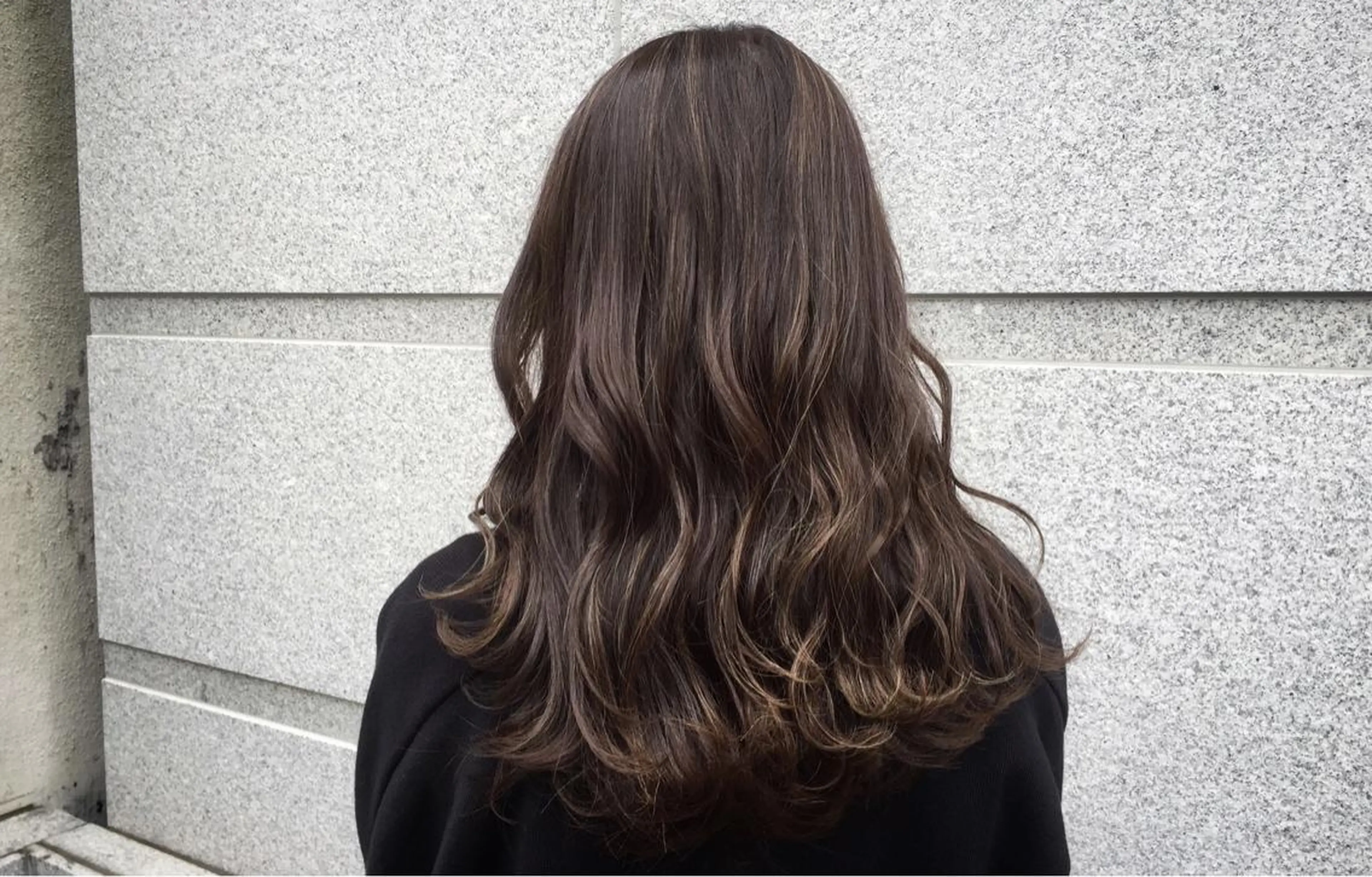 セミロング カラー グレージュ ハイライトカラー イルミナカラー ハイライト トリートメント 🌈髪質改善カラーの 🌈坂本侑樹のヘアスタイル