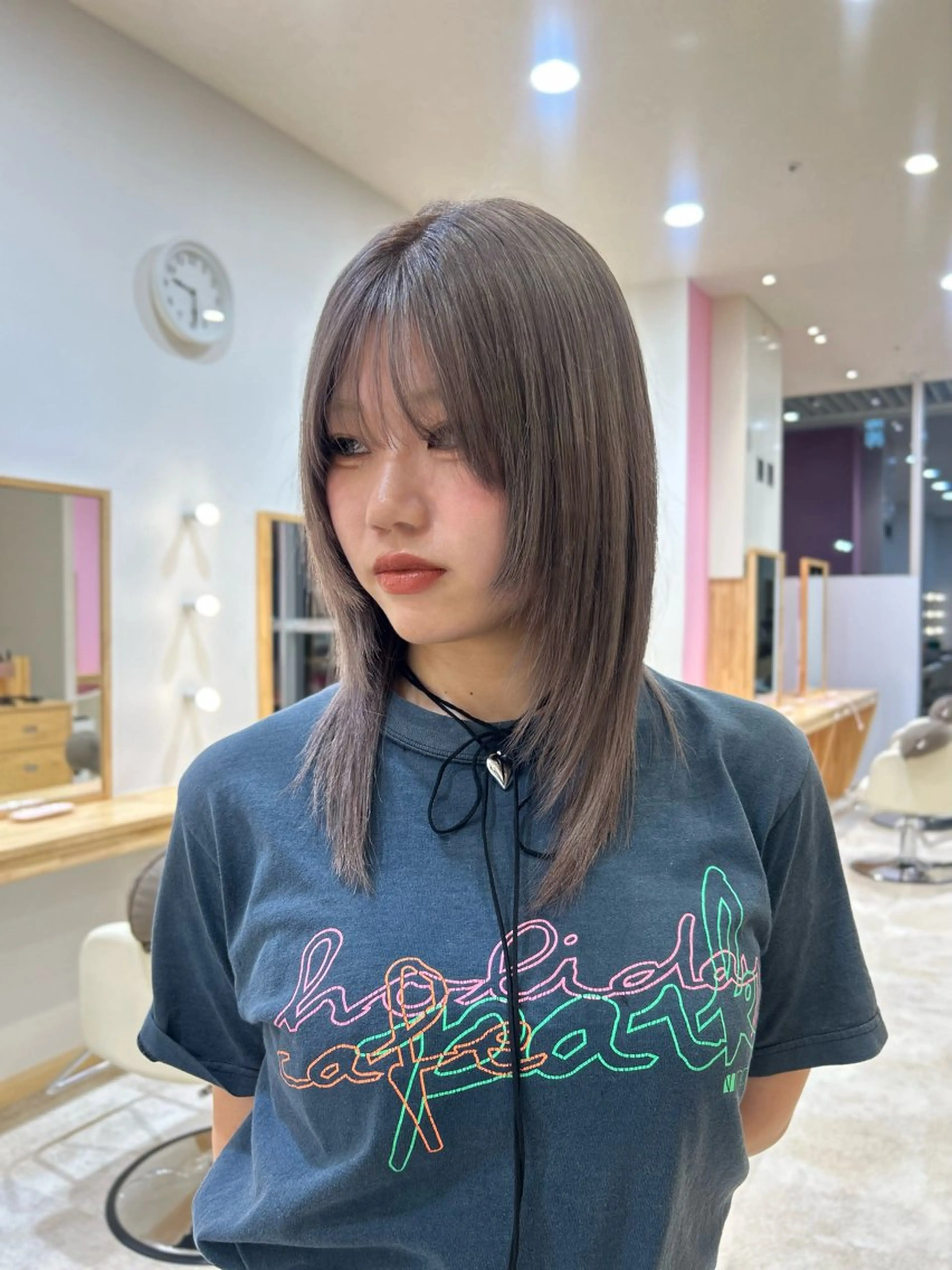 ミディアム カット ヘアカラー トリートメント 🩷愛咲🩷レイヤー /透明感カラーのヘアスタイル