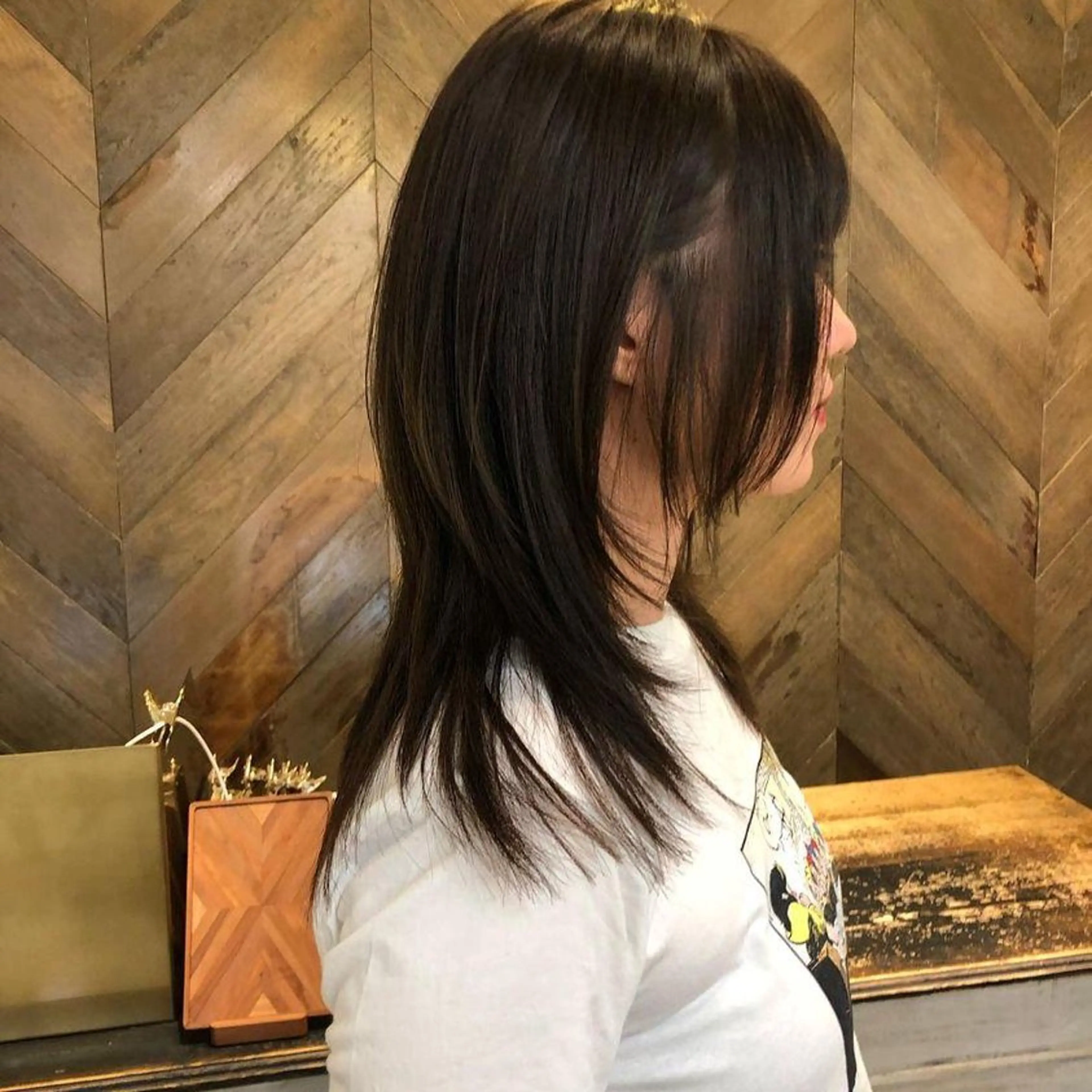 ミディアム ハッシュカット 韓国レイヤー　 suzuのヘアスタイル