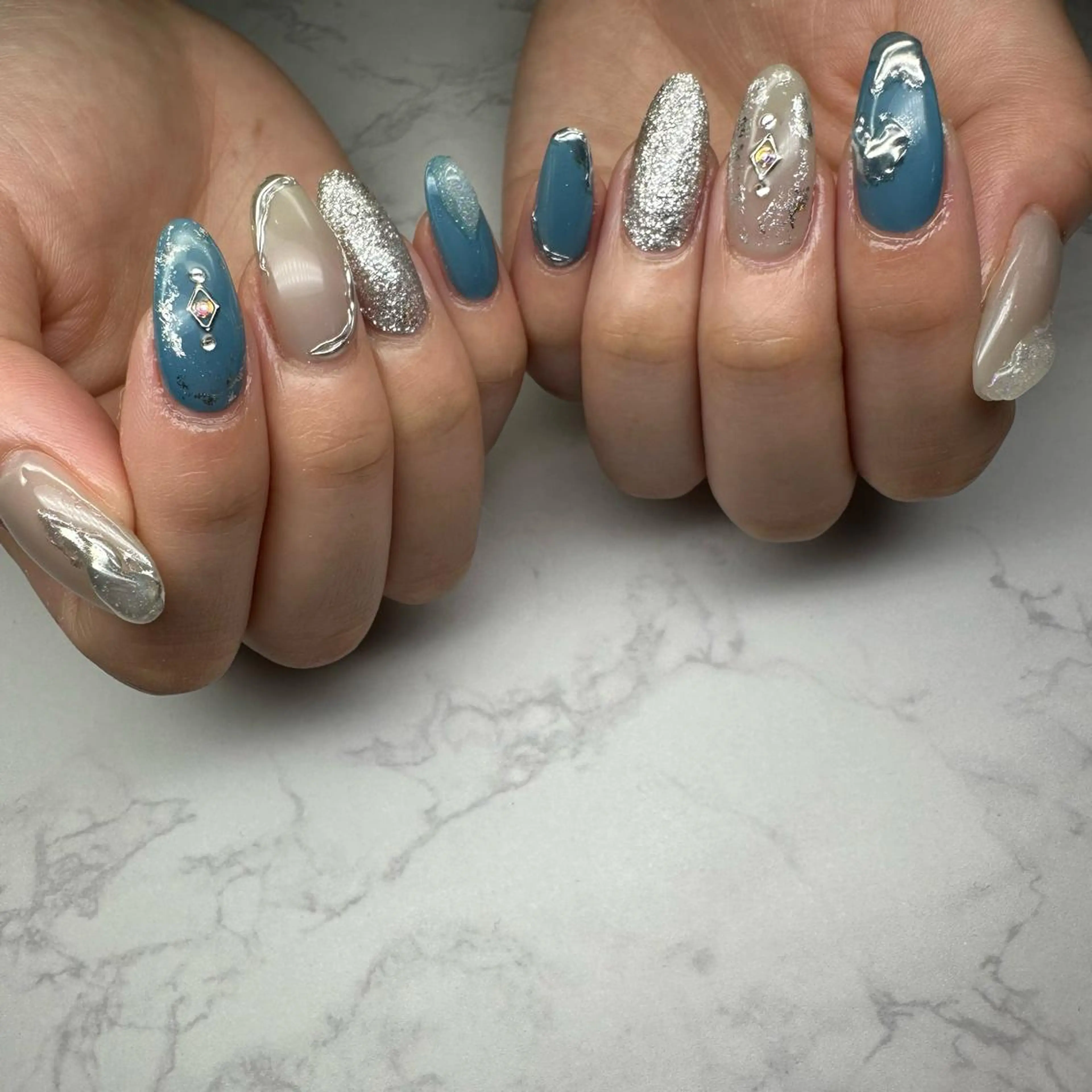 ネイル 369所属・🐕 369のネイルデザイン