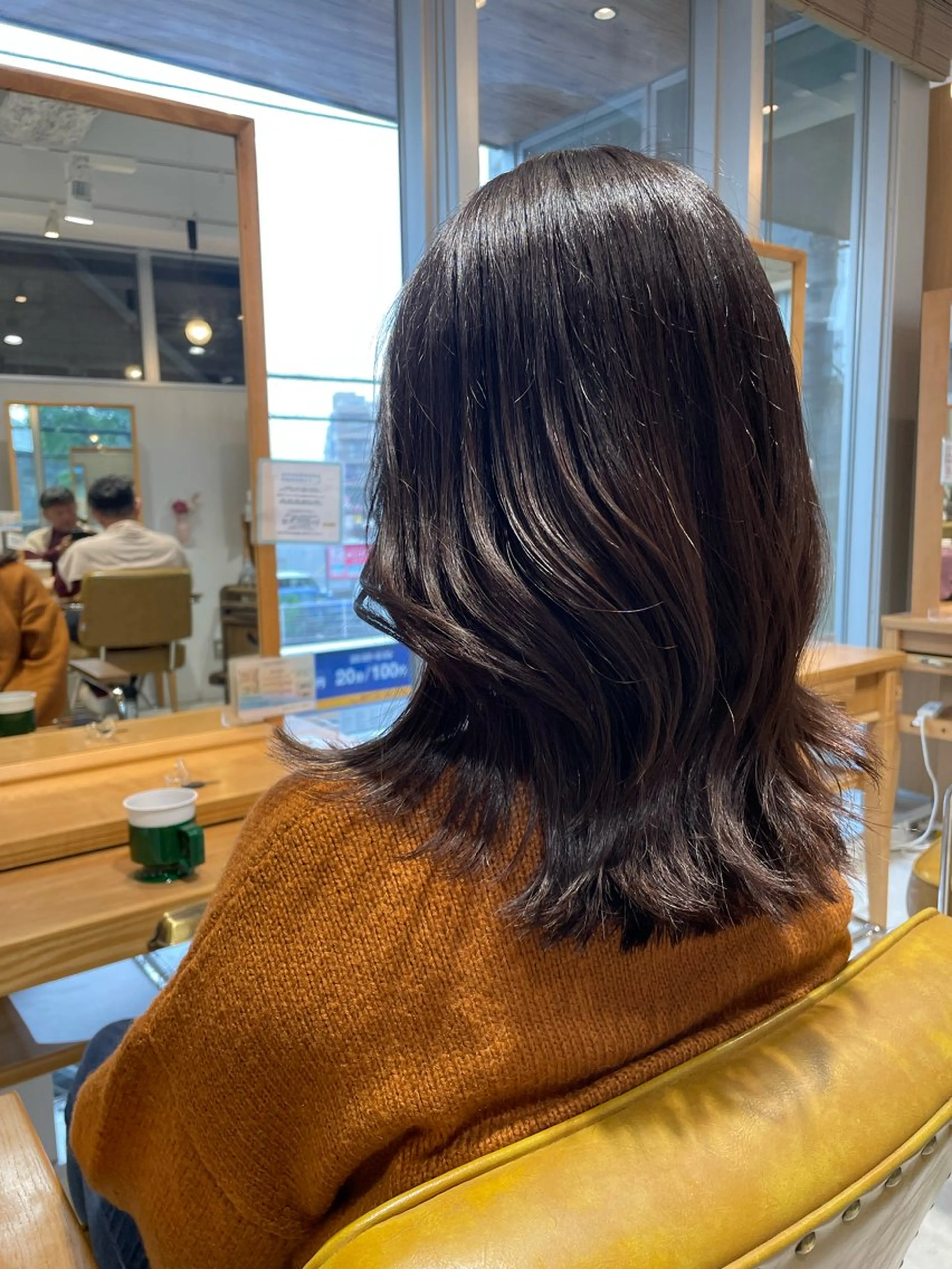 ミディアム カラー カット ヘアカラー トリートメント 鈴木弥月/大人ボブ× 透明感カラーのヘアスタイル