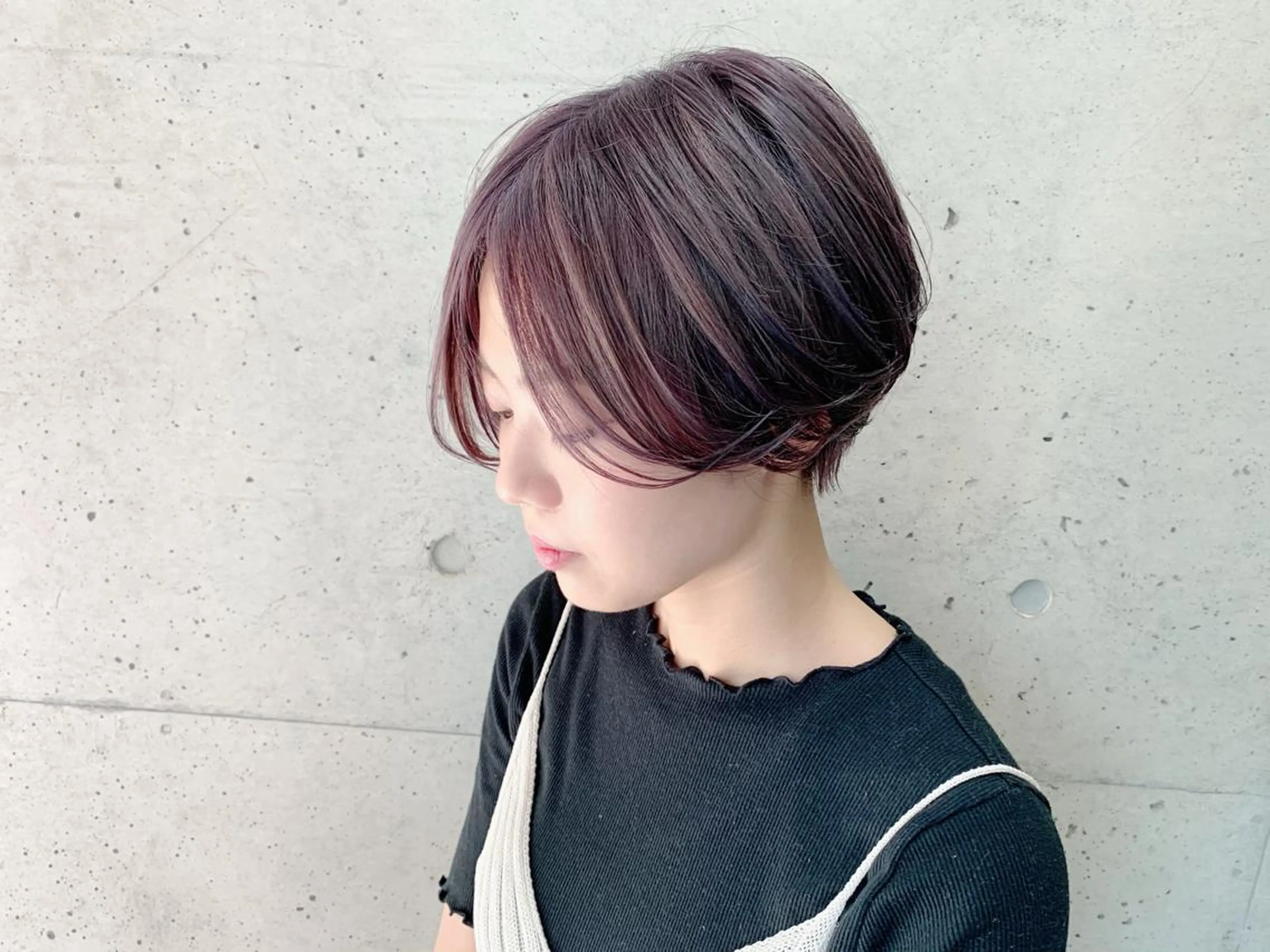 ショート カラー アッシュ ブリーチ ラベンダーカラー ラベンダーアッシュ ショートヘア EMANON天神所属・Hitomi Ezakiのヘアスタイル