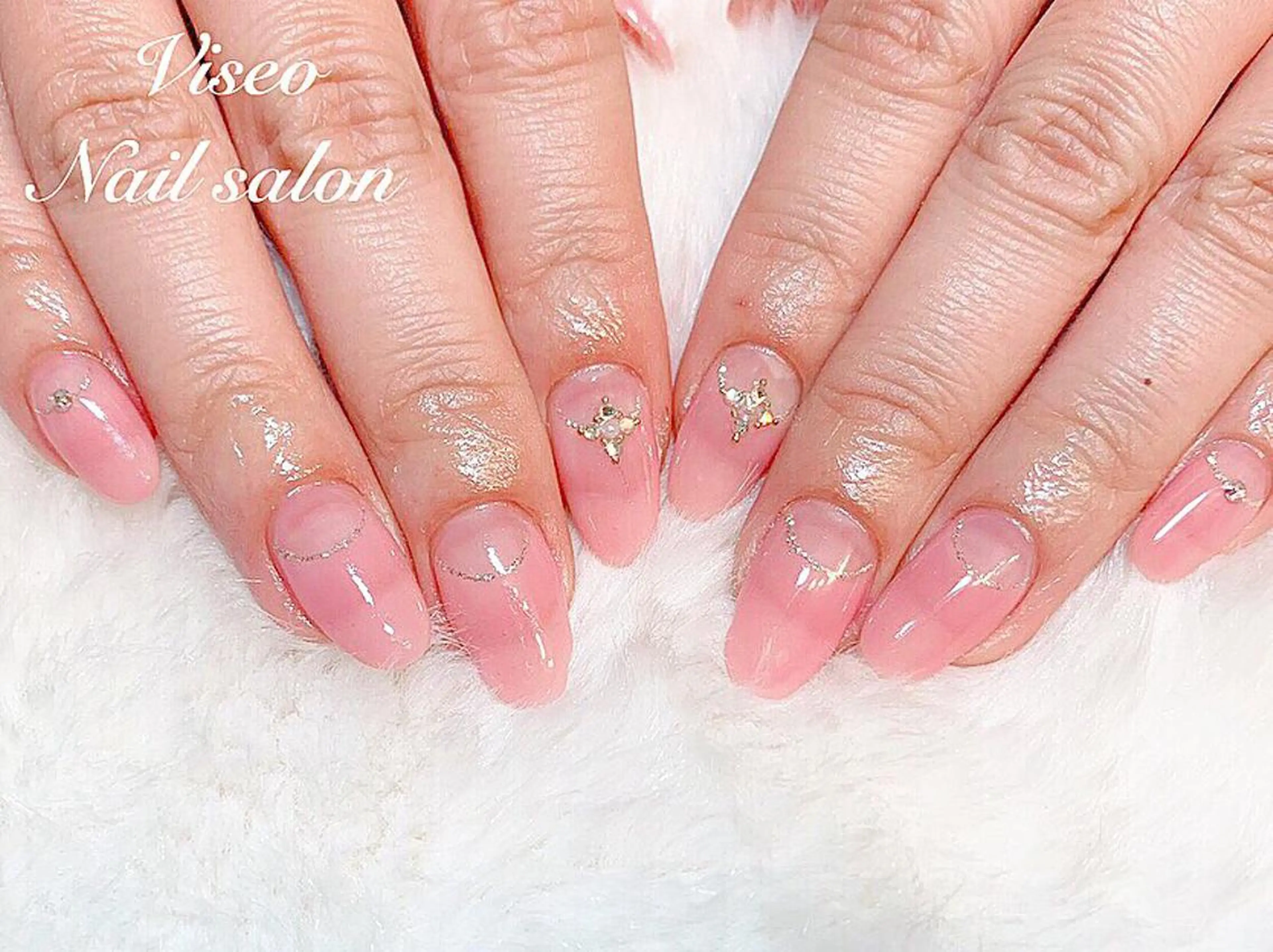 ネイル Viseo《6週間 長持ちパラジェル》のネイルデザイン