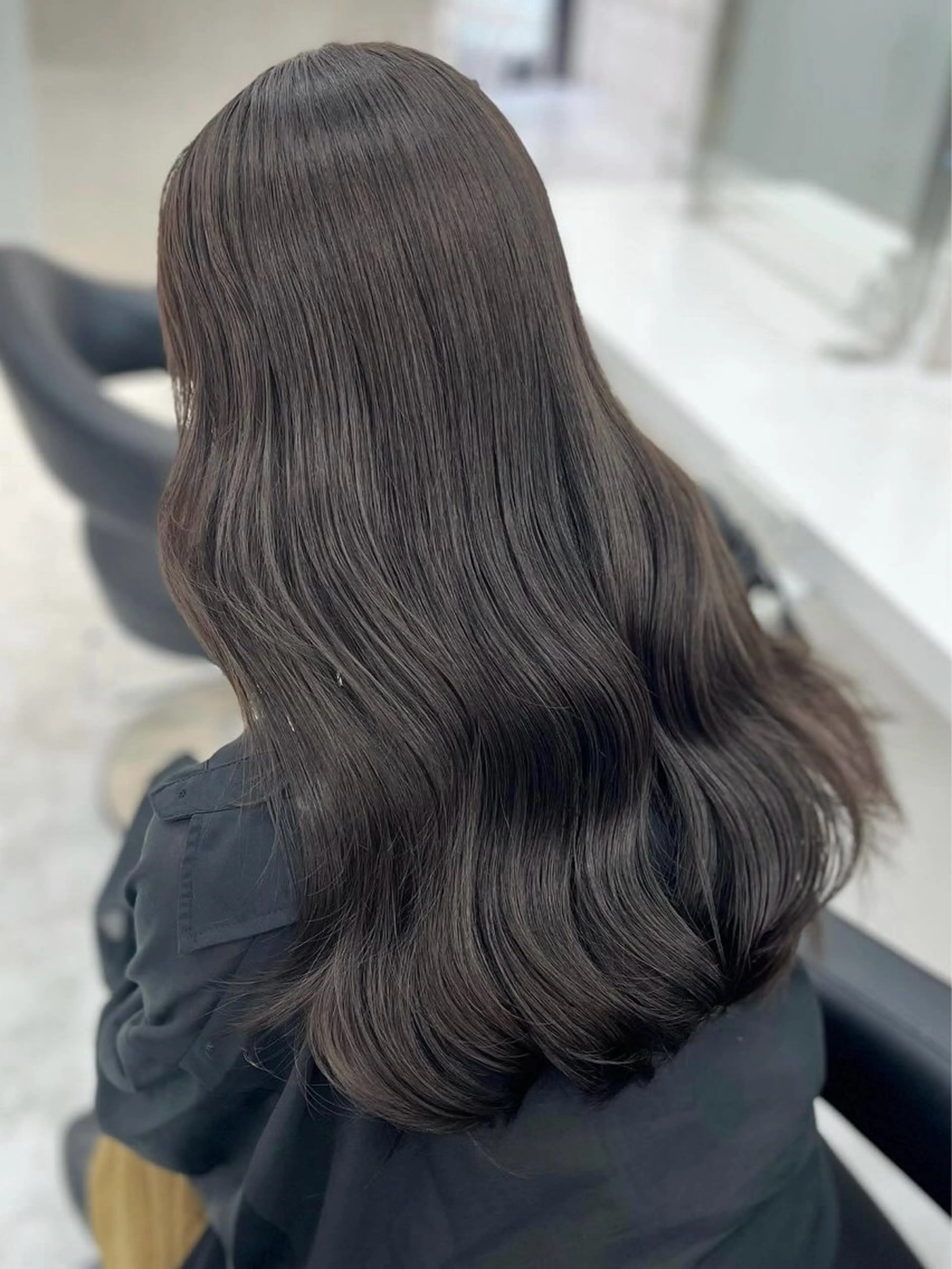 ロング カラー 黒髪 ブルーカラー ブルーブラック レッドカラー くびれヘア ブリーチなし I 髪質改善Ⅰたつやのヘアスタイル