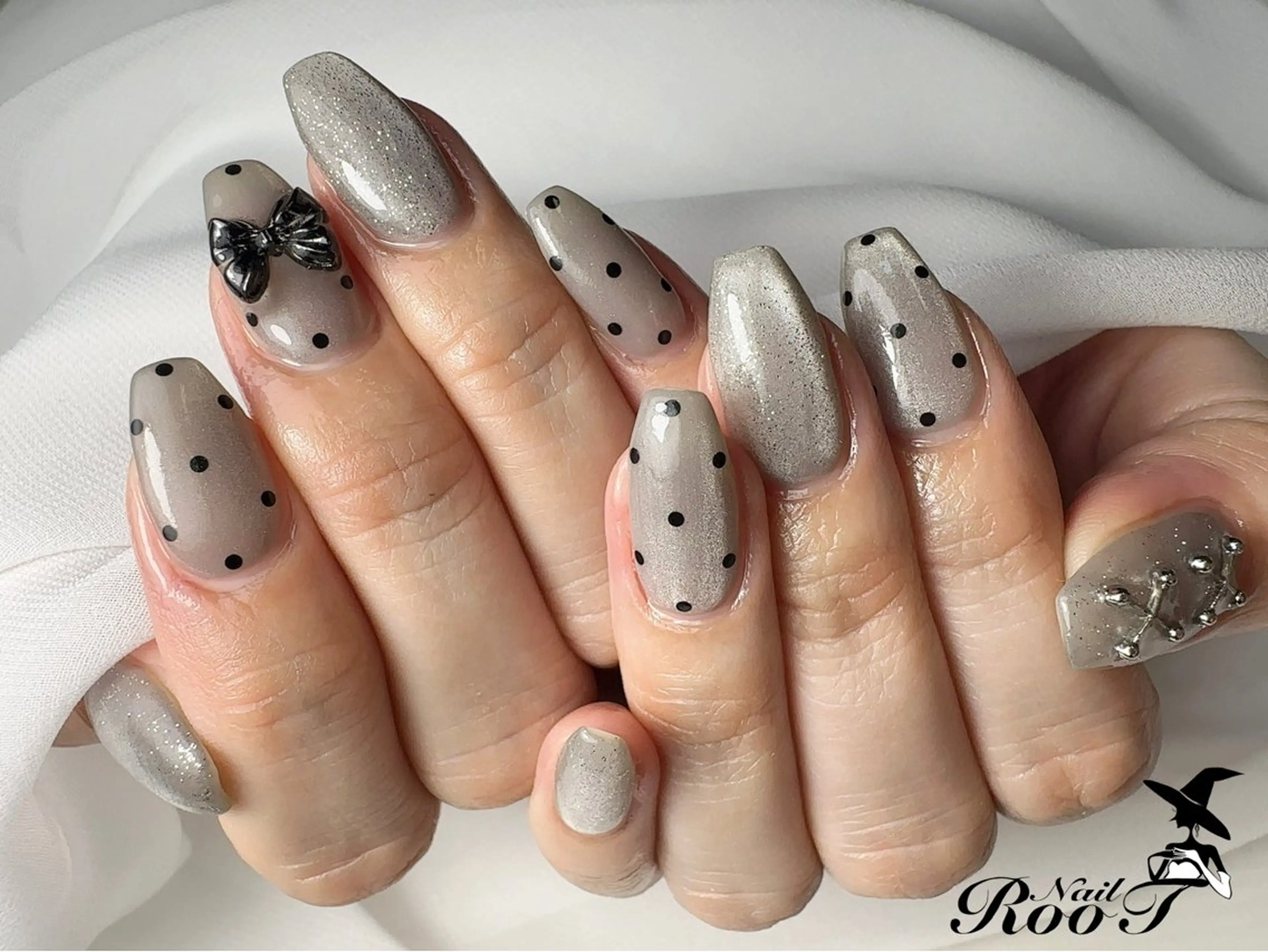 ネイル ドット マグネットネイル リボン ハンドネイル RooT Nailのネイルデザイン