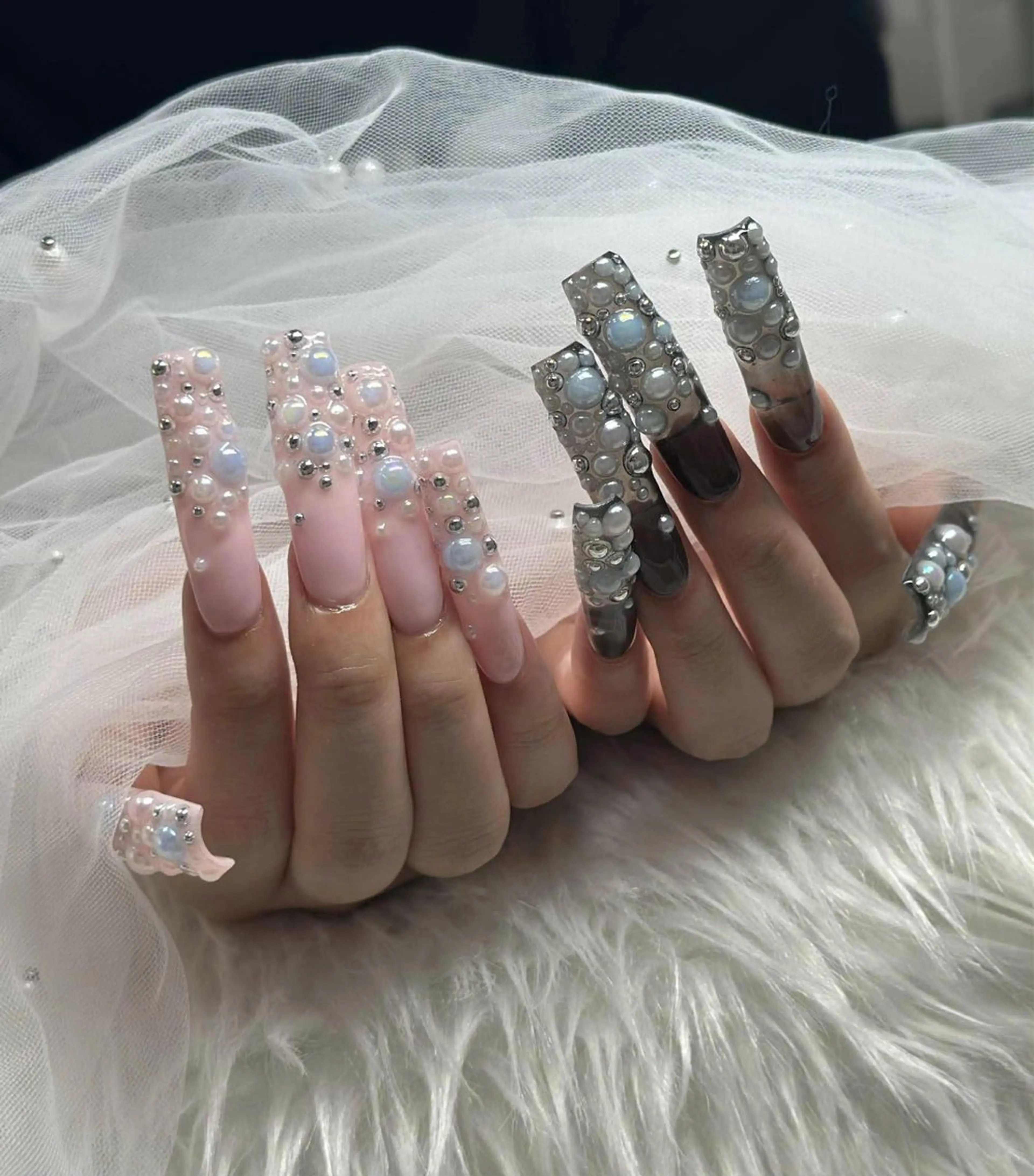 ネイル オーロラネイル フレンチネイル ジェルネイル ハロウィン キラキラネイル ハンドネイル H.baby Nail Salonのネイルデザイン