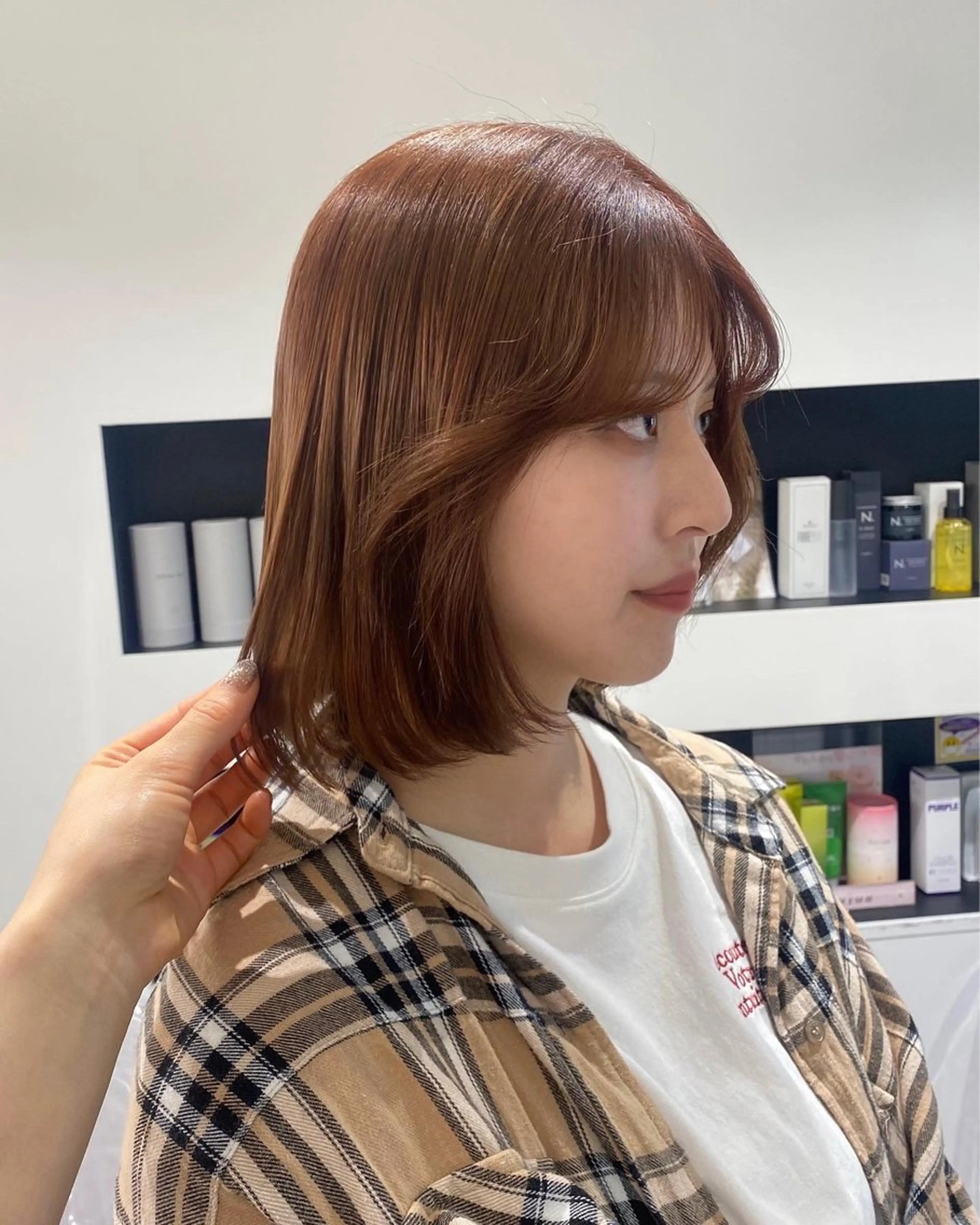 ショート カラー ブリーチ ケアブリーチ 透明感カラー ハイトーンカラー 韓国風カラー emu所属・けいこ🍊ニュアンス ネイル/個性派ネイルのネイルデザイン