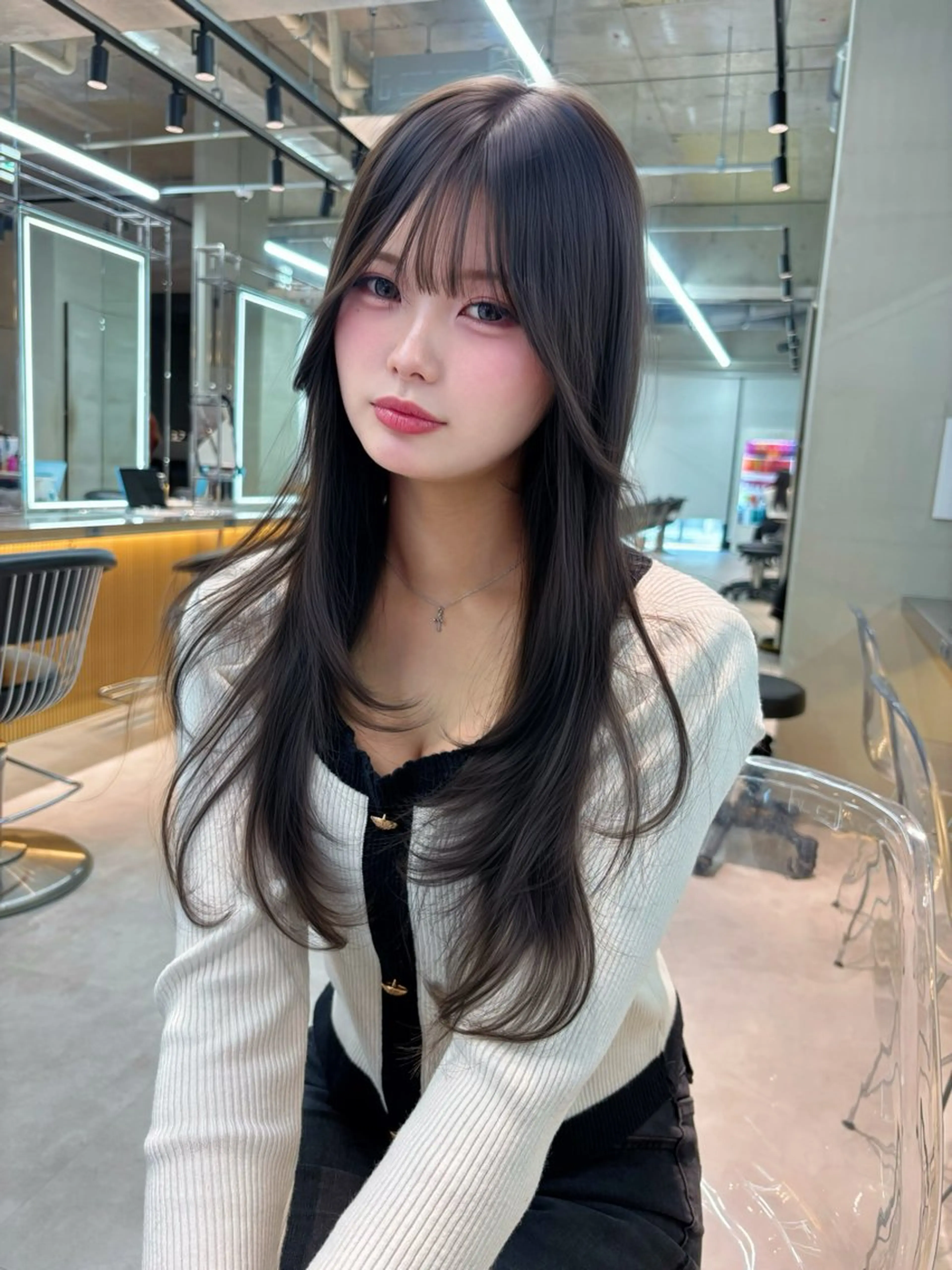 ロング カラー ブリーチ 透明感カラー ブリーチなしカラー 【美髪矯正】 吉村　清志のヘアスタイル