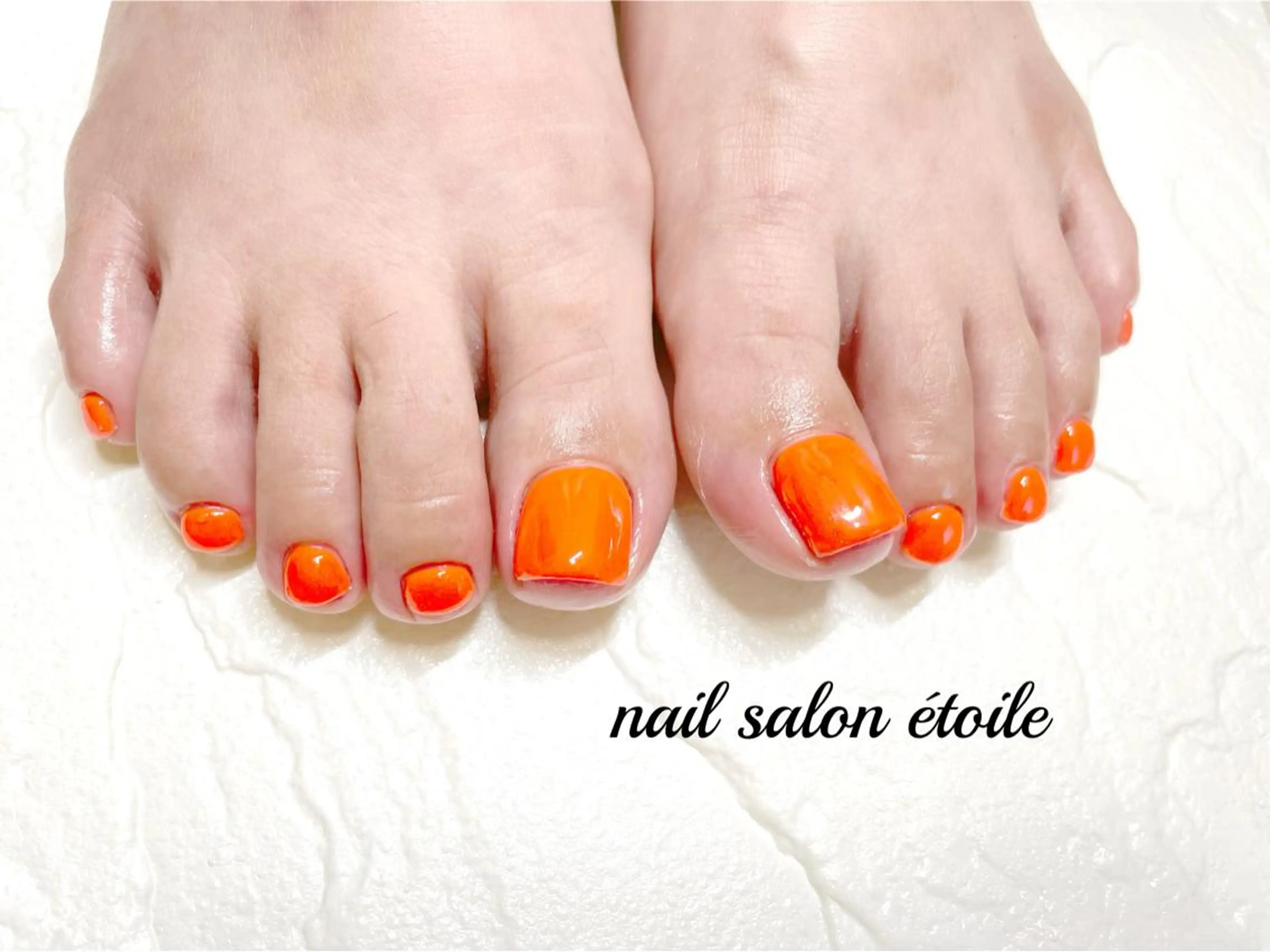 ネイル フットネイル ジェルネイル ワンカラーネイル オレンジ フットネイル nail salon étoileのネイルデザイン