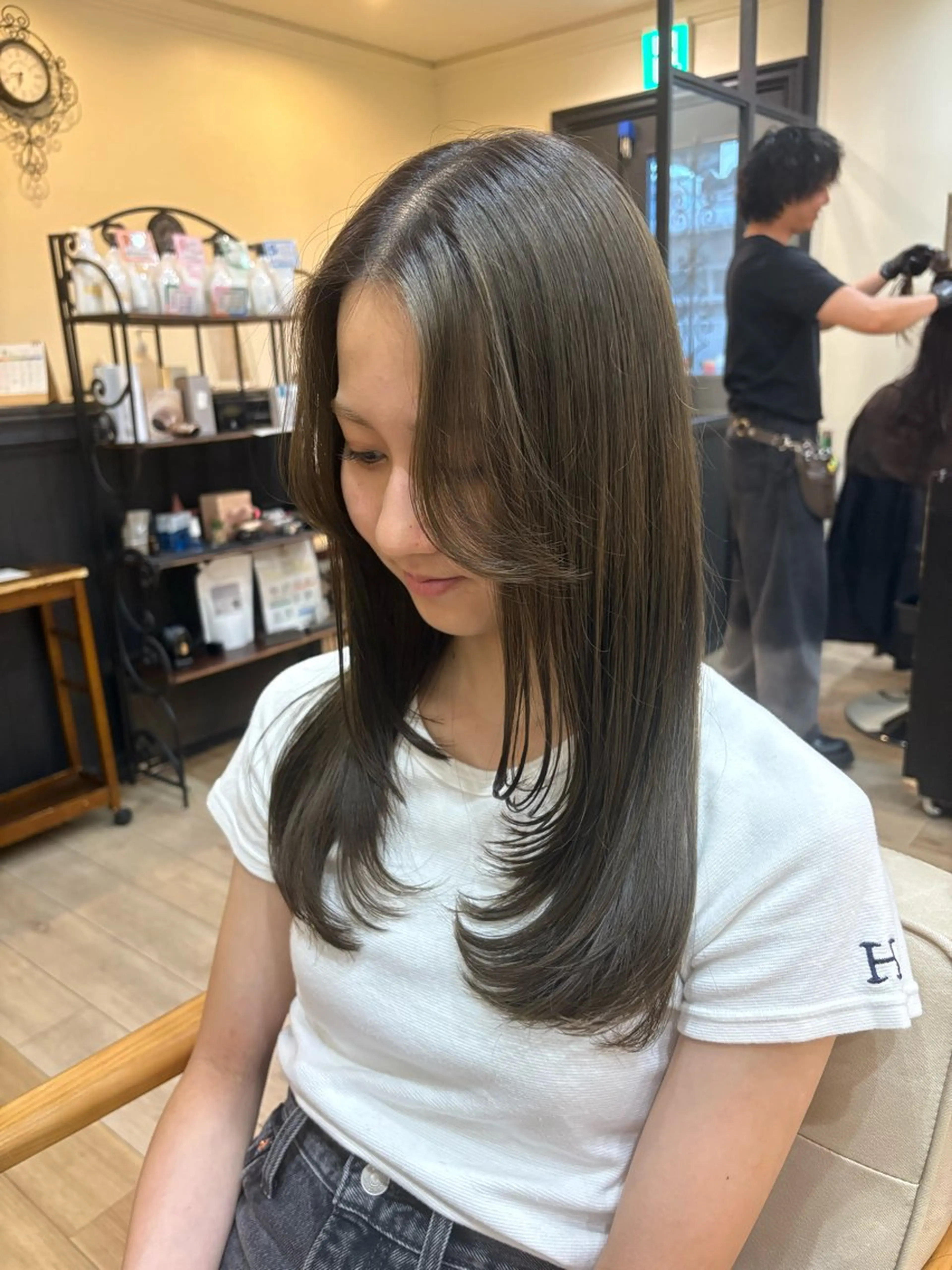 ロング カット しおり🍬 KOKORO🤍のヘアスタイル