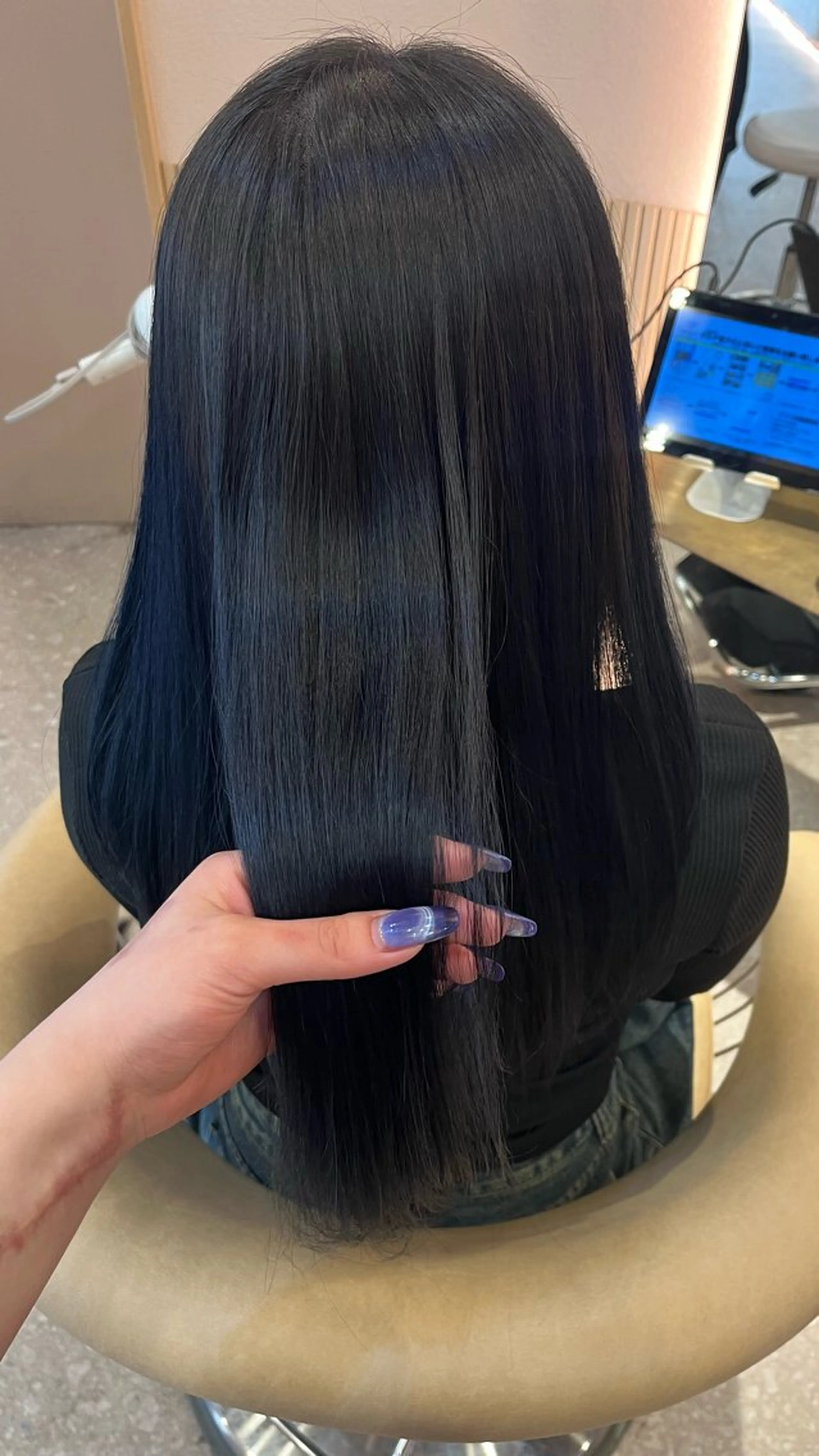 セミロング カラー カット ヘアカラー トリートメント Lelie by artina所属・💚 AKI 💚のヘアスタイル