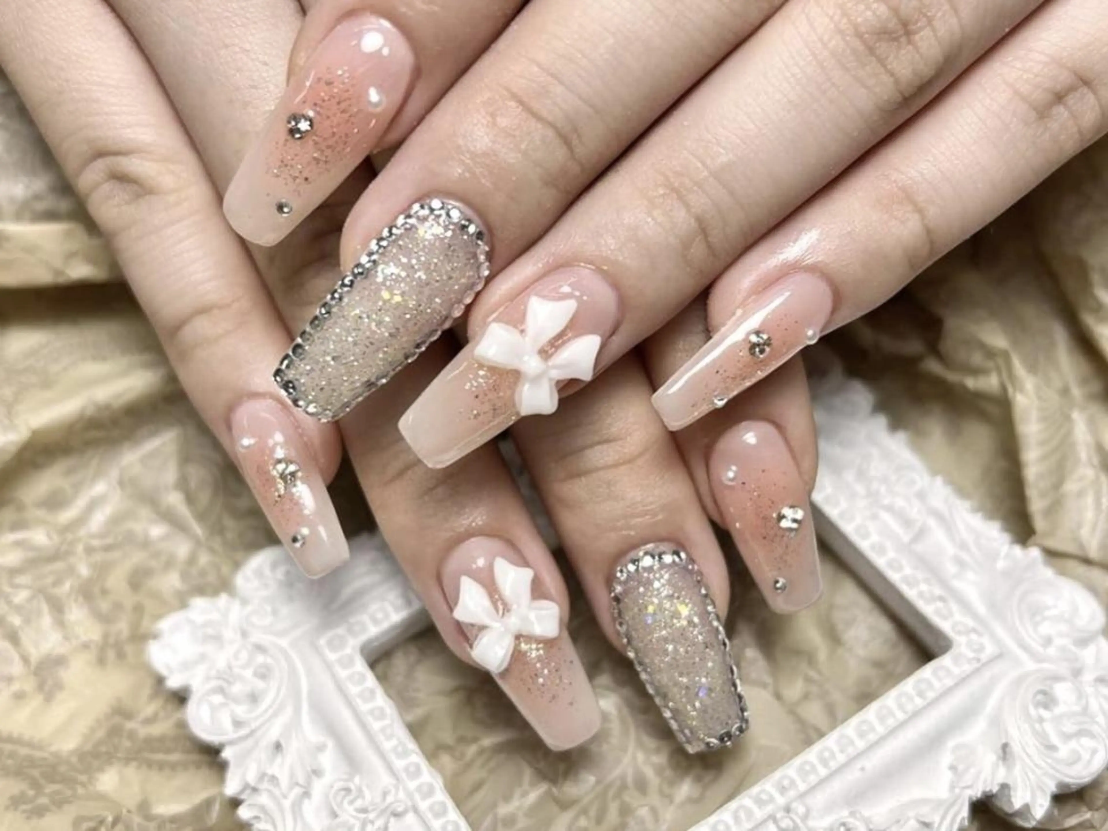 メンズ ネイル アートネイル フレンチネイル ジェルネイル キラキラネイル パラジェル Bloom kabukiのネイルデザイン