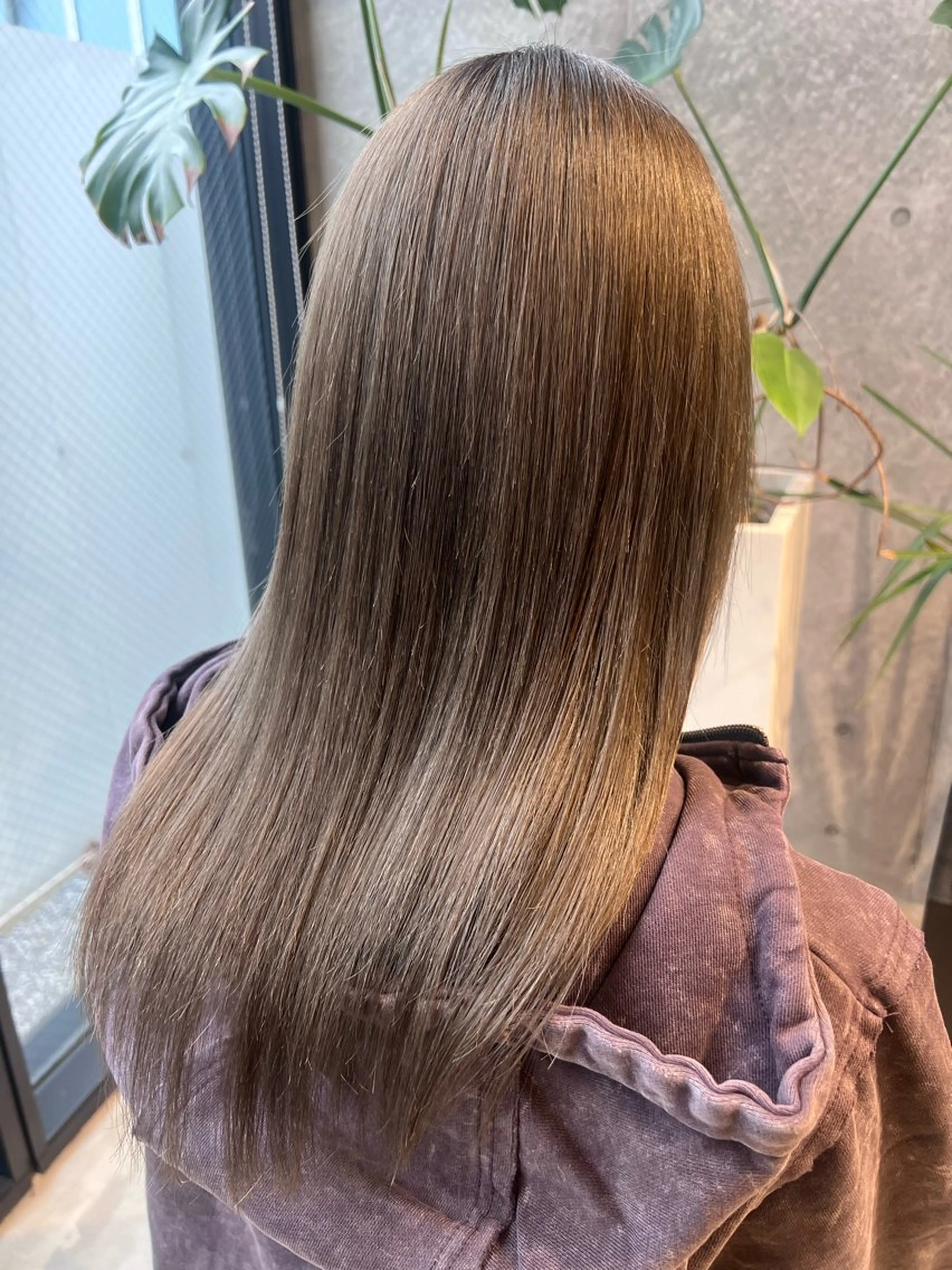 セミロング LOVECHROME　HAIR＆SCALP　LAB　OMOTESANDO所属・うるツヤ透明感カラー 𝐀𝐲𝐚𝐦𝐢のヘアスタイル