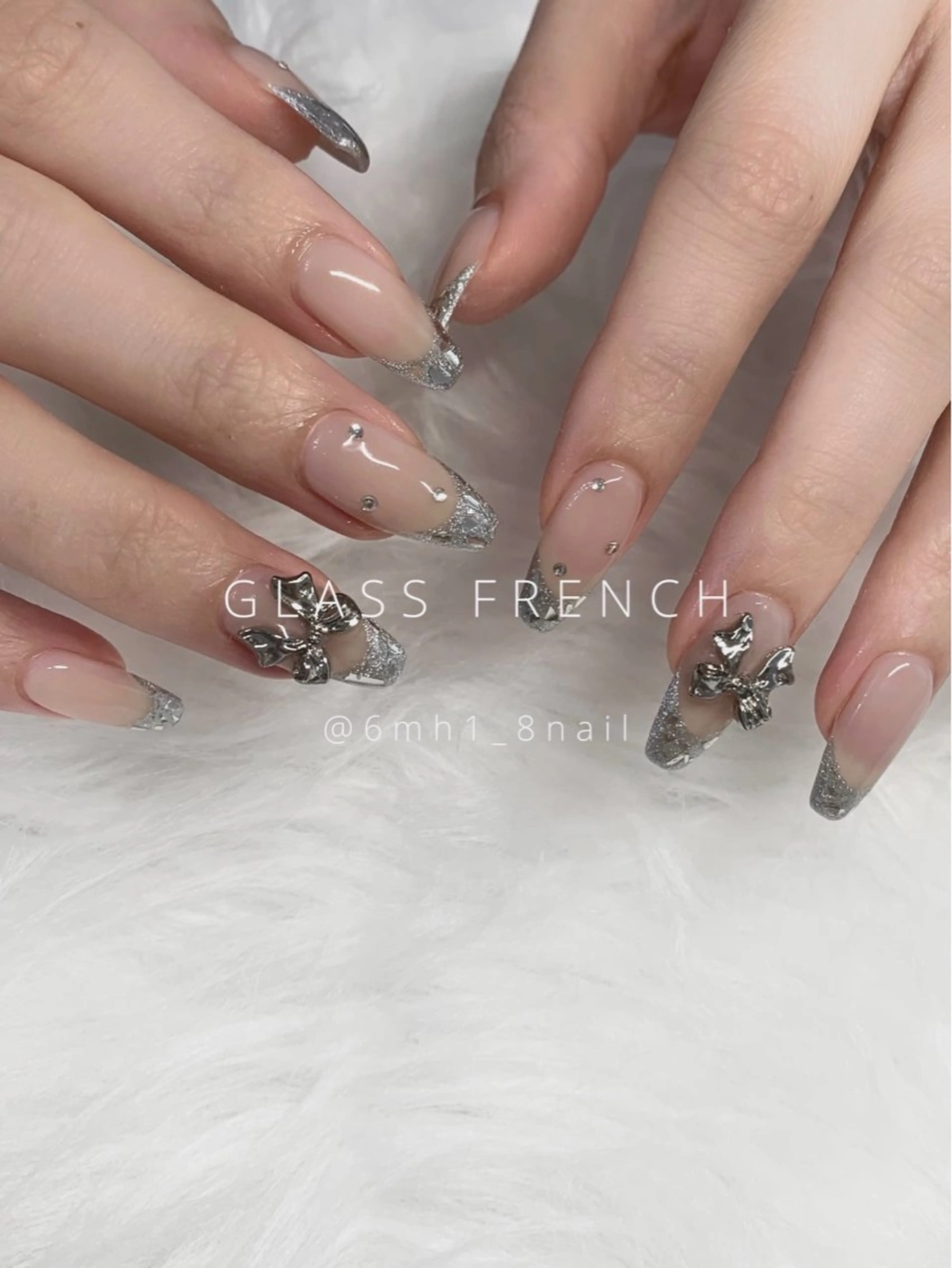ネイル フレンチネイル ガラスフレンチ ハンドネイル Maho🦋 ワンホン／韓国ネイルのネイルデザイン