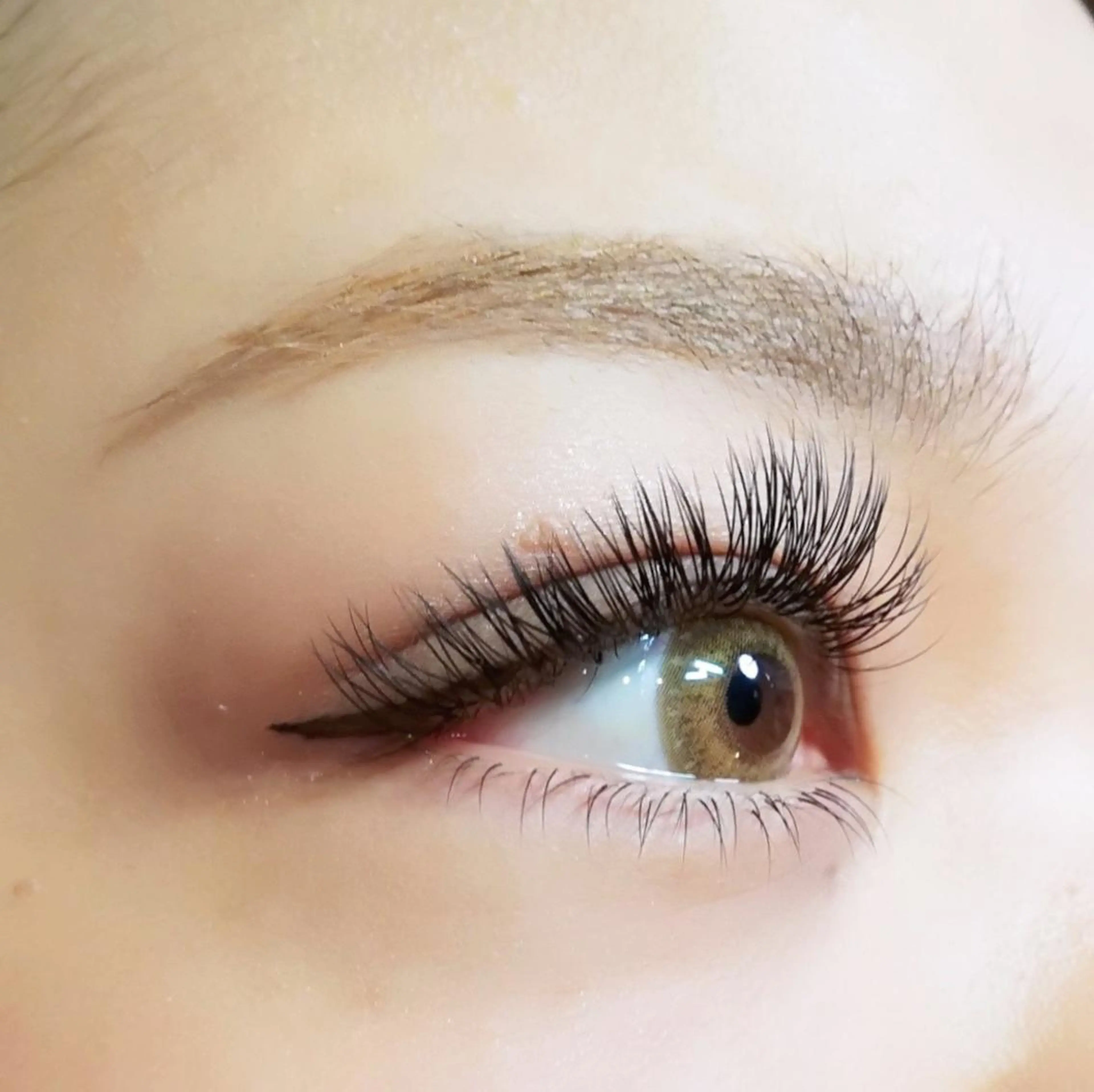 マツエク・マツパ フラットラッシュ ほのか 梅田店チーフのマツエク・マツパデザイン