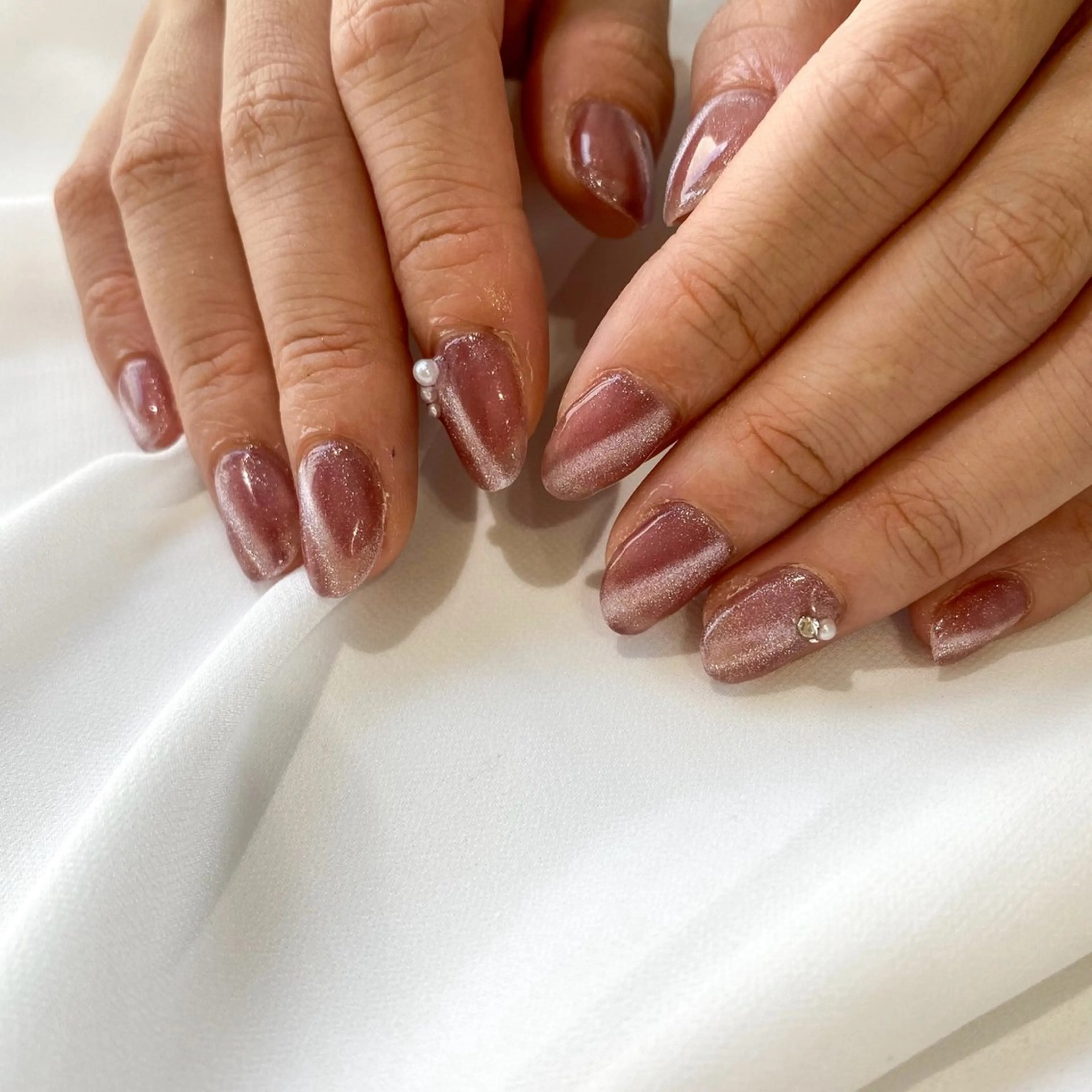 ネイル マグネットネイル オフィスネイル パープル シンプルネイル ネイル空間所属・muguet🎀 nailのネイルデザイン