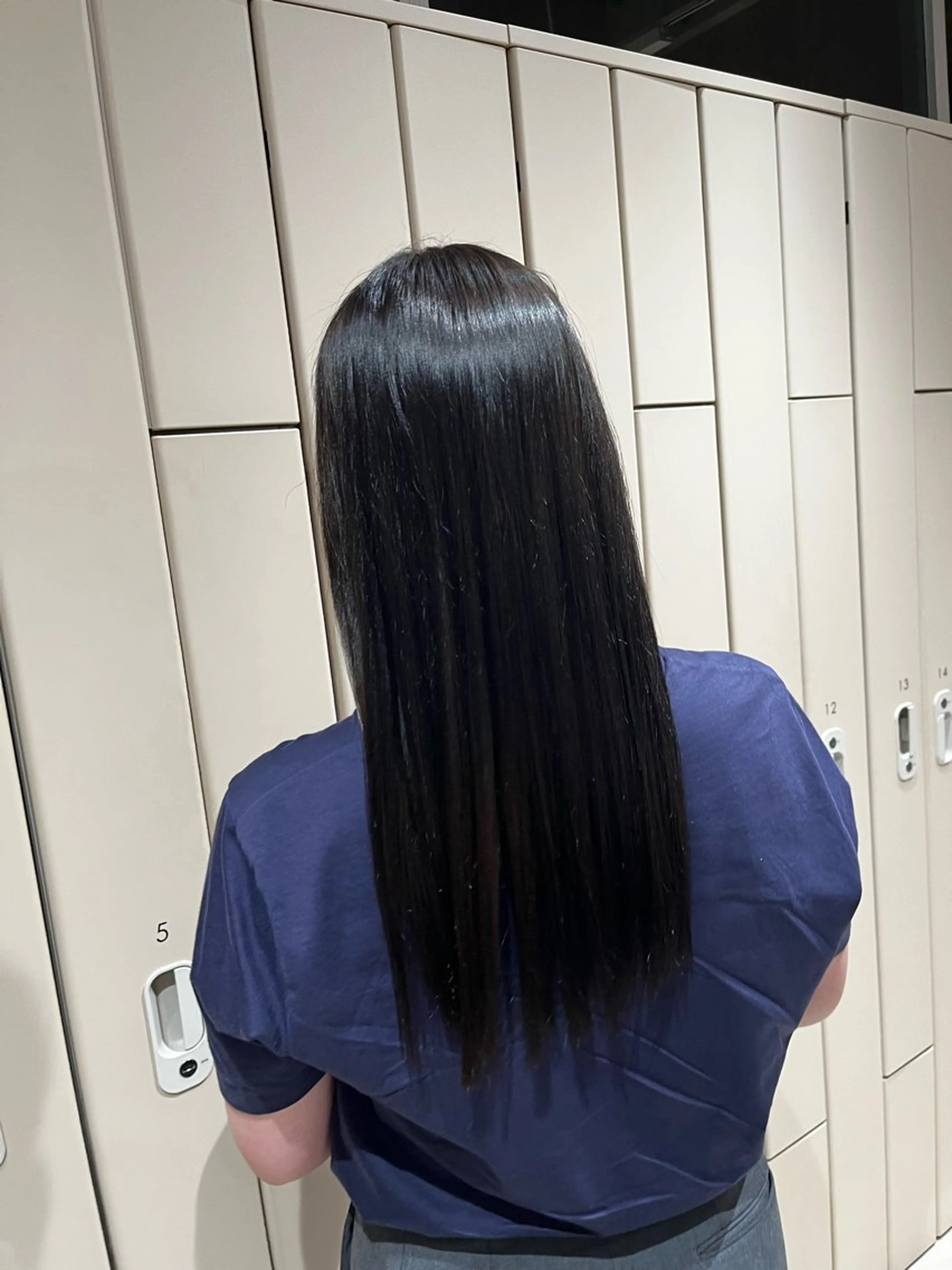 セミロング ヘアカラー Un ami shibuya所属・平居 舞白のヘアスタイル